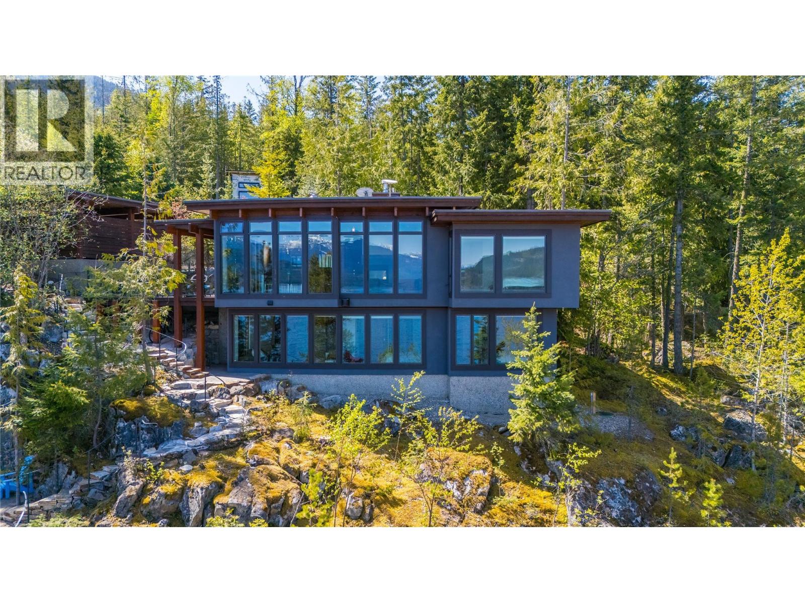 285 Kootenay Lake Road, Procter, British Columbia  V1L 0B6 - Photo 2 - 10386269