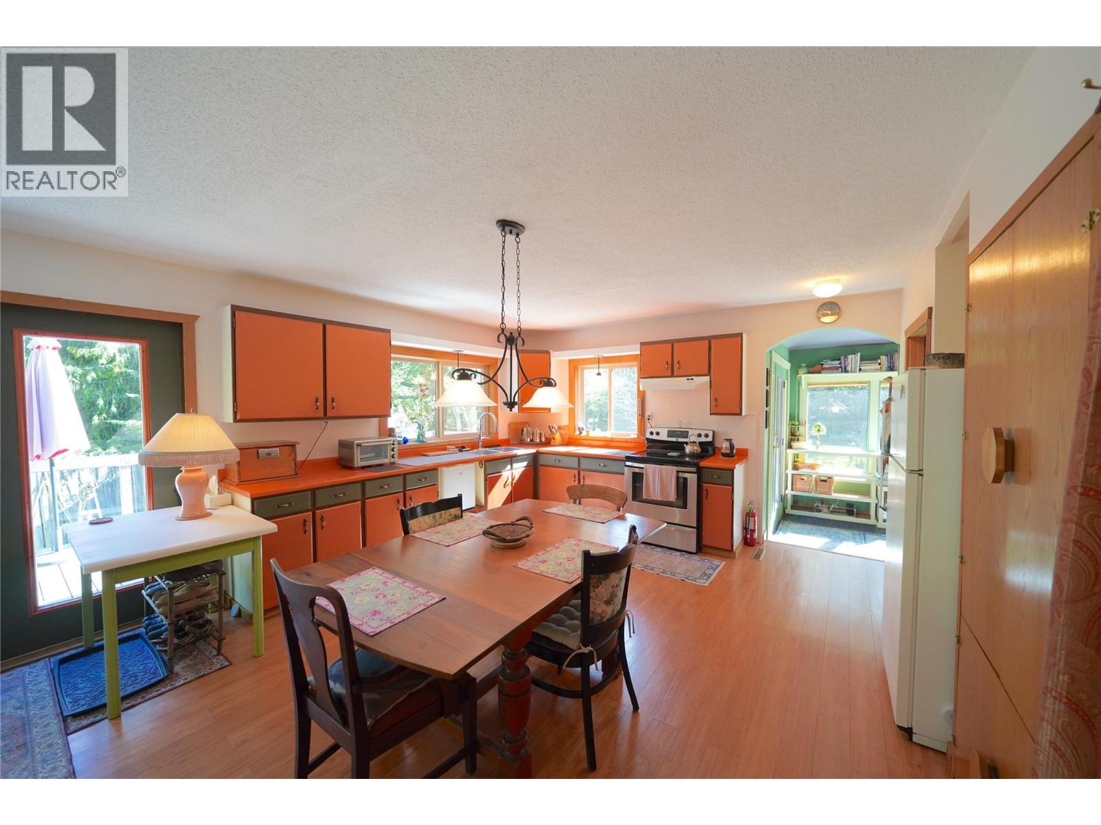 281 Iwanik Road, Procter, British Columbia  V1L 0B5 - Photo 15 - 10385671