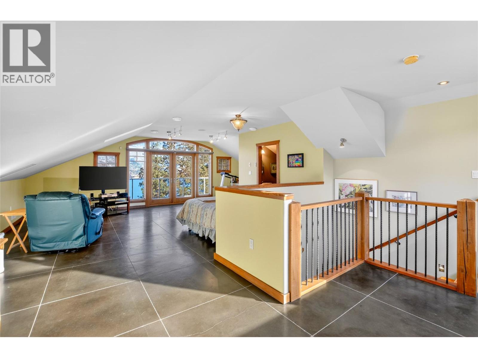 660 Pineview Drive, Kaleden, British Columbia  V0H 1K0 - Photo 26 - 10386709