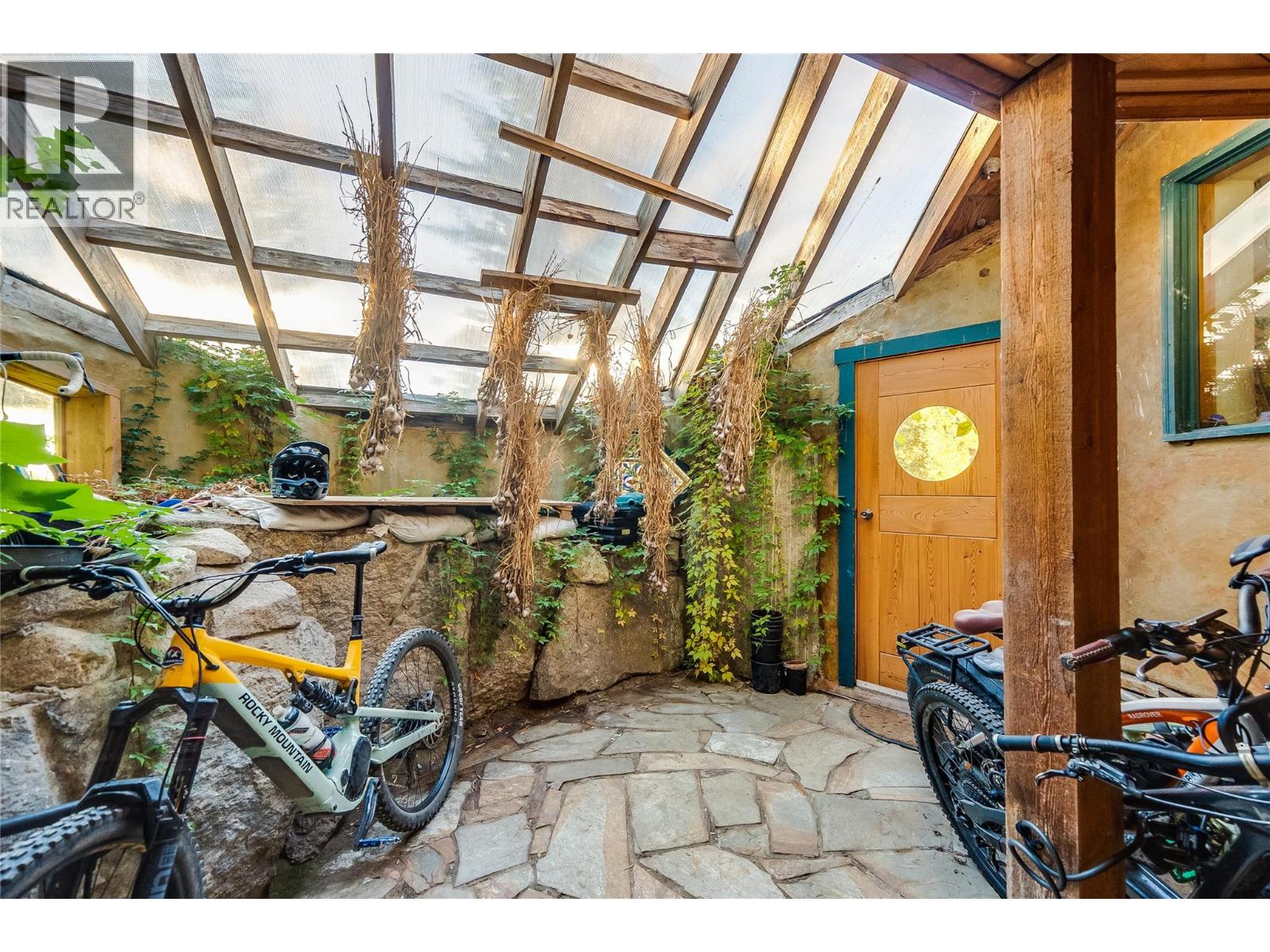 2129 Svoboda Road, Nelson, British Columbia  V1L 3V3 - Photo 53 - 10386644