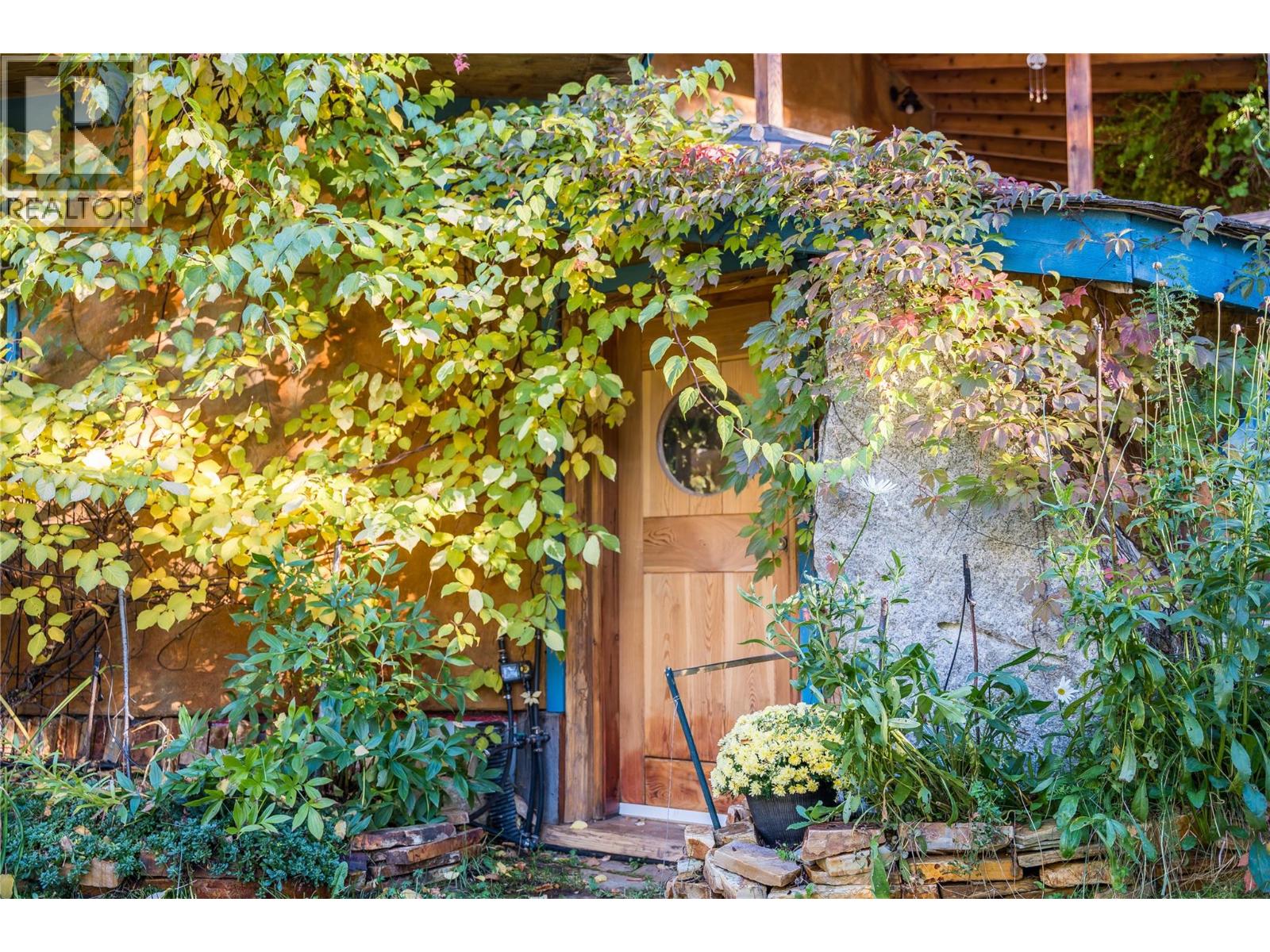 2129 Svoboda Road, Nelson, British Columbia  V1L 3V3 - Photo 54 - 10386644