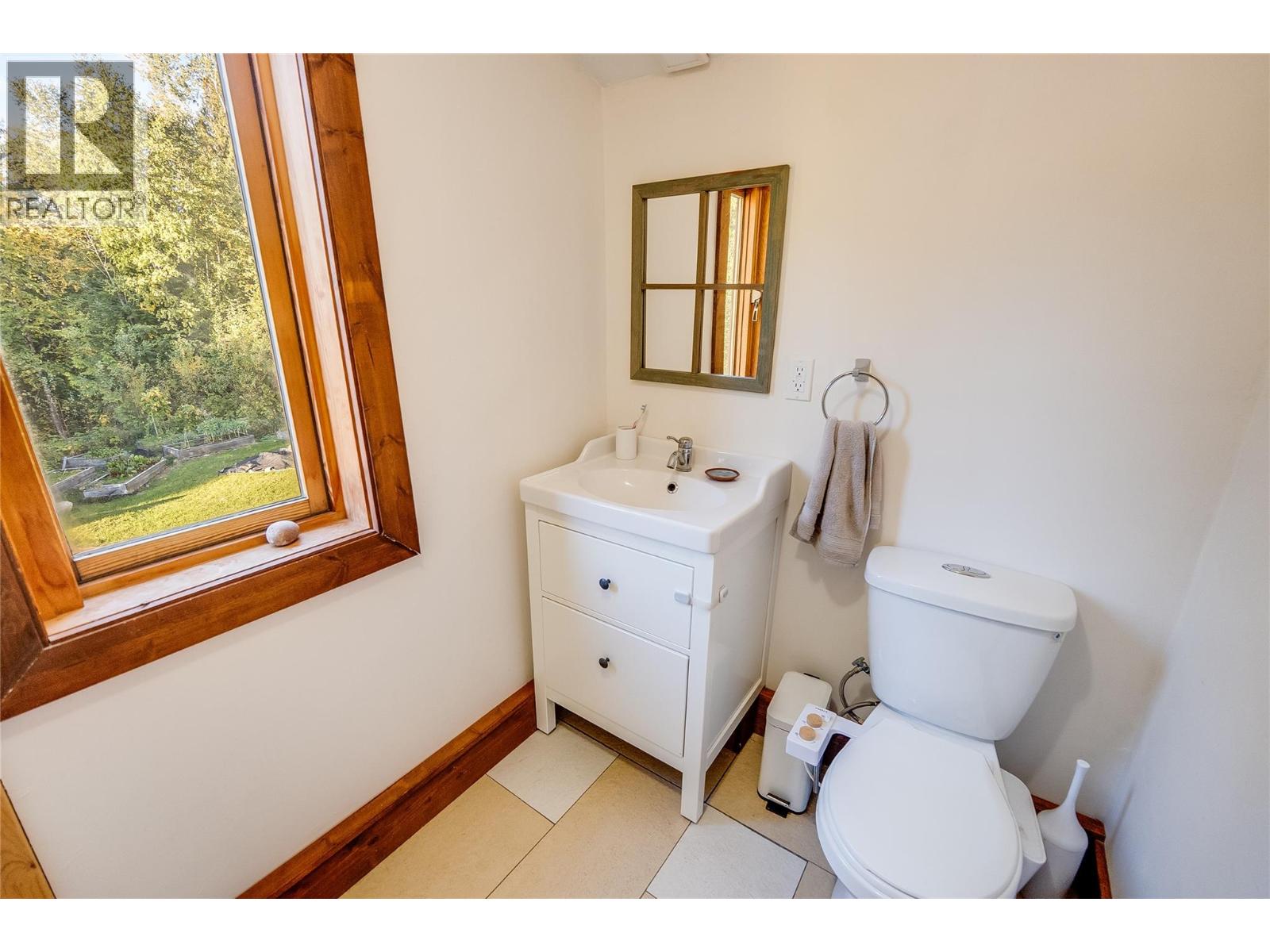 2129 Svoboda Road, Nelson, British Columbia  V1L 3V3 - Photo 89 - 10386644