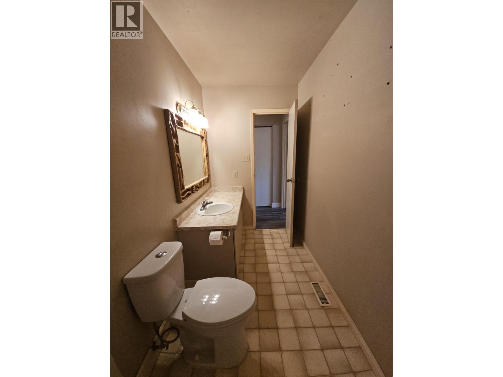 143 Kiskatinaw Crescent, Tumbler Ridge, British Columbia  V0C 2W0 - Photo 21 - 10385297