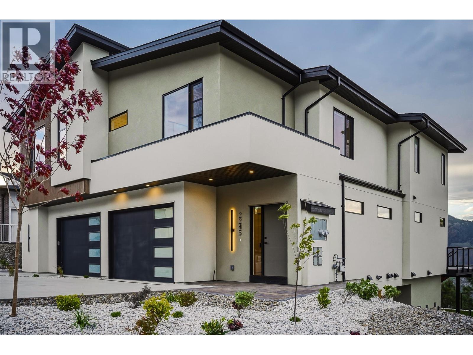 2245 Coldwater Drive, Kamloops, British Columbia  V2E 0E6 - Photo 2 - 10378419