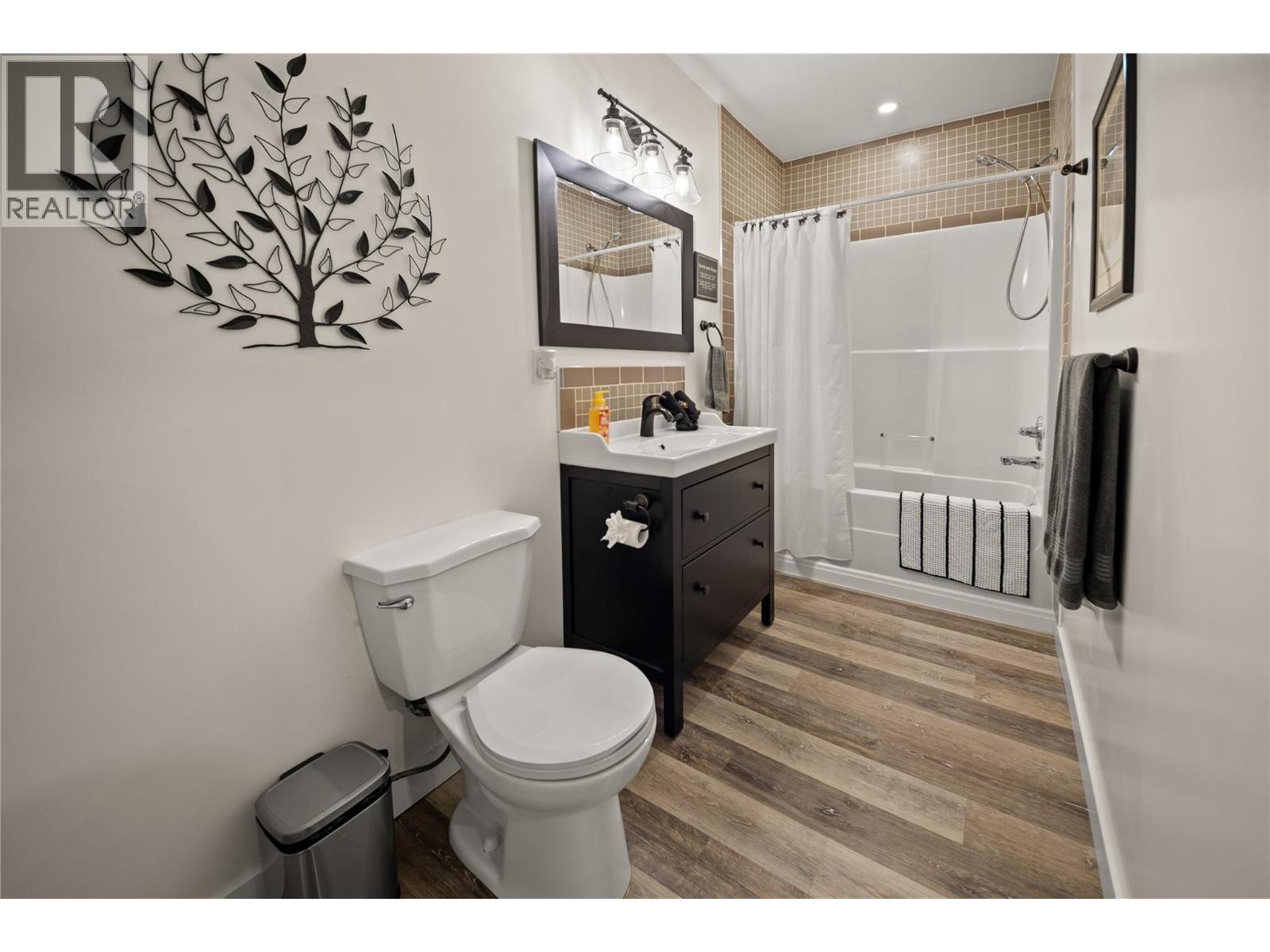 7527 Park Drive West, Radium Hot Springs, British Columbia  V0A 1M0 - Photo 33 - 10386744