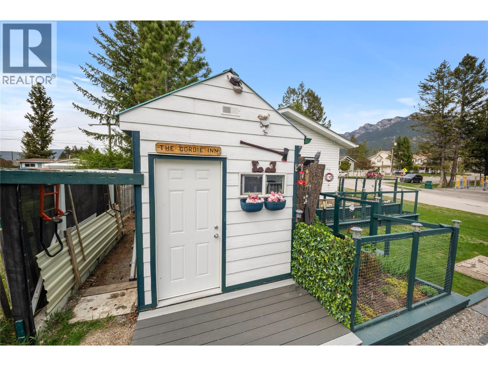 7527 Park Drive West, Radium Hot Springs, British Columbia  V0A 1M0 - Photo 37 - 10386744