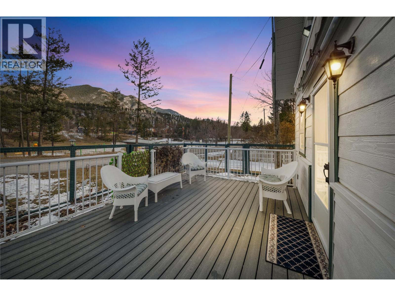 7527 Park Drive West, Radium Hot Springs, British Columbia  V0A 1M0 - Photo 43 - 10386744