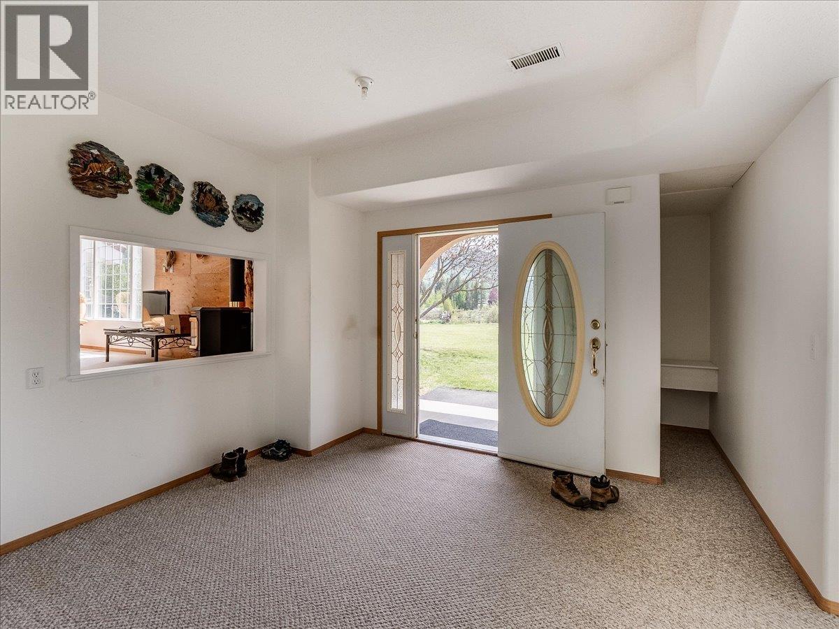 786 Prairie Road, Castlegar, British Columbia  V1N 4K6 - Photo 12 - 10386343