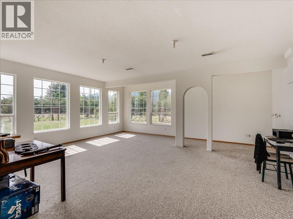 786 Prairie Road, Castlegar, British Columbia  V1N 4K6 - Photo 13 - 10386343