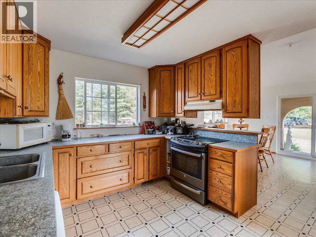786 Prairie Road, Castlegar, British Columbia  V1N 4K6 - Photo 18 - 10386343