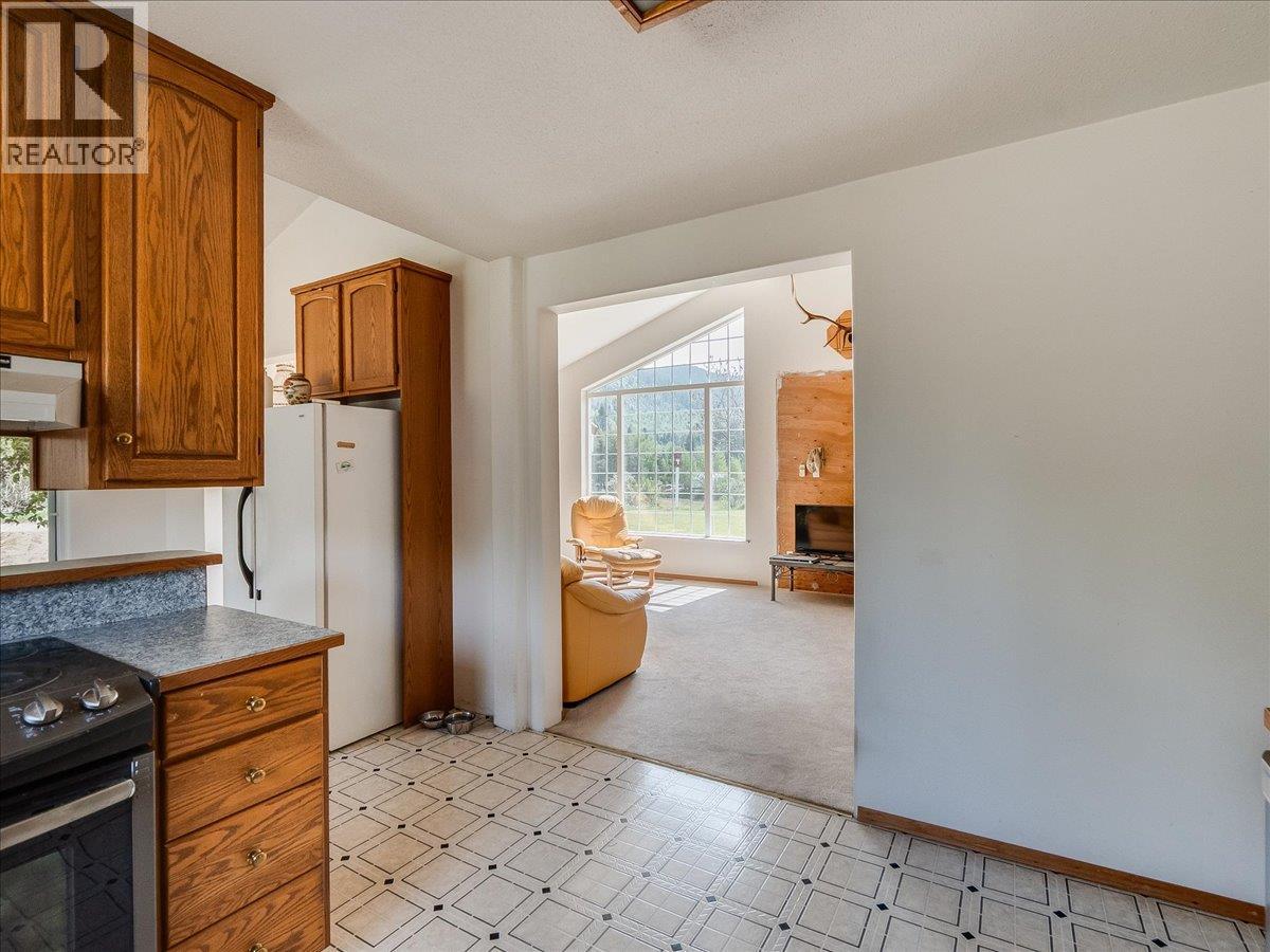786 Prairie Road, Castlegar, British Columbia  V1N 4K6 - Photo 21 - 10386343