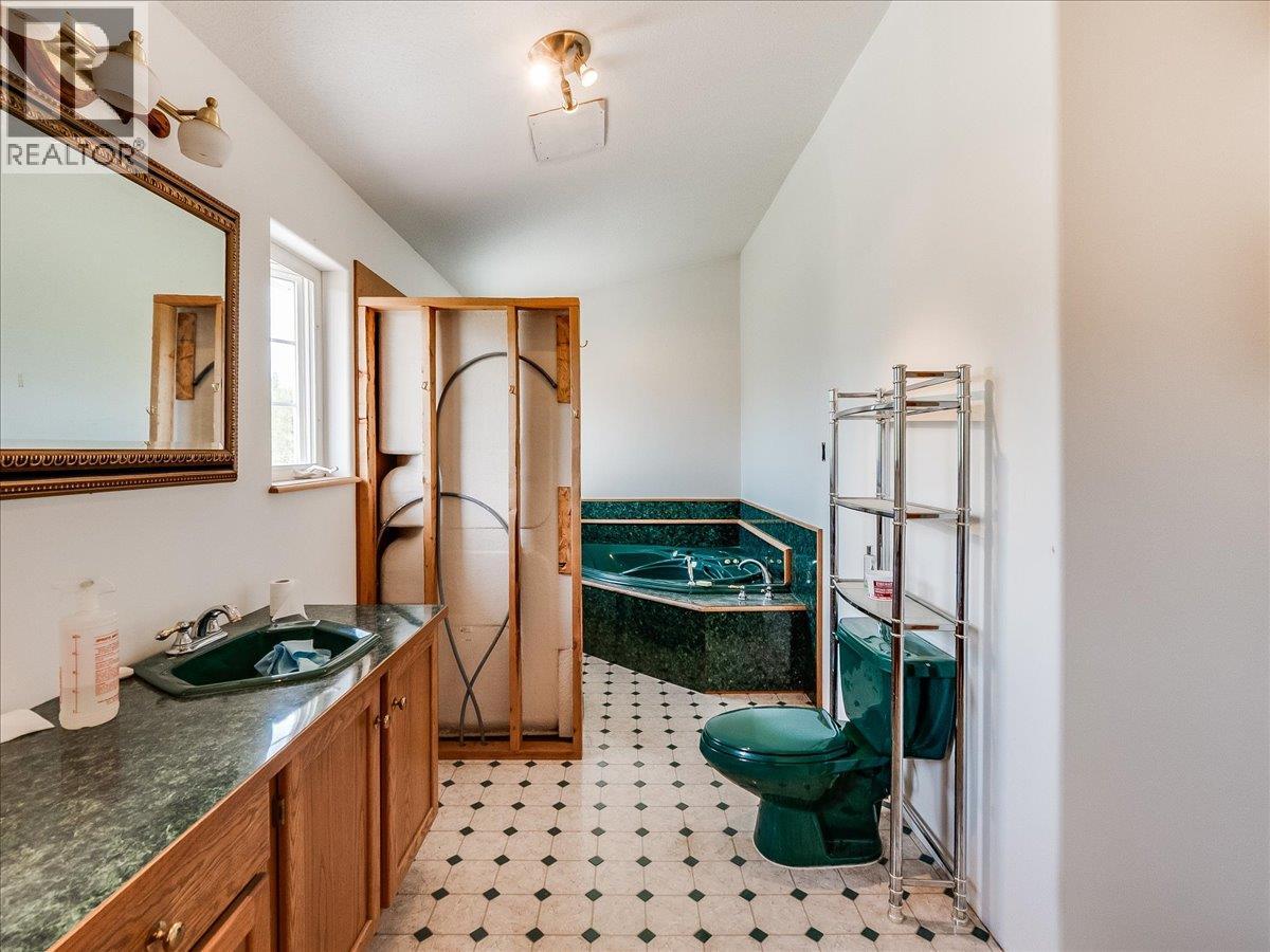 786 Prairie Road, Castlegar, British Columbia  V1N 4K6 - Photo 37 - 10386343