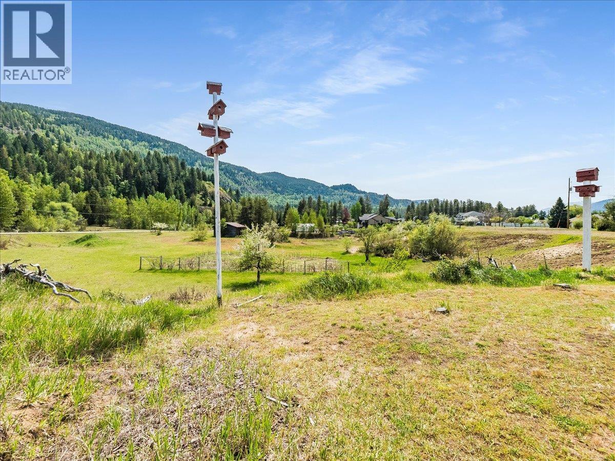786 Prairie Road, Castlegar, British Columbia  V1N 4K6 - Photo 8 - 10386343