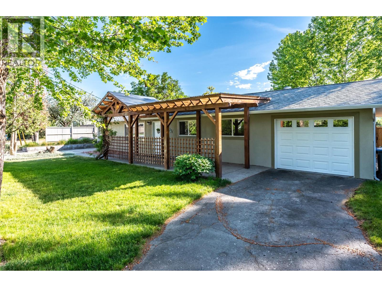 1080 MORNINGSTAR Road, oliver, British Columbia