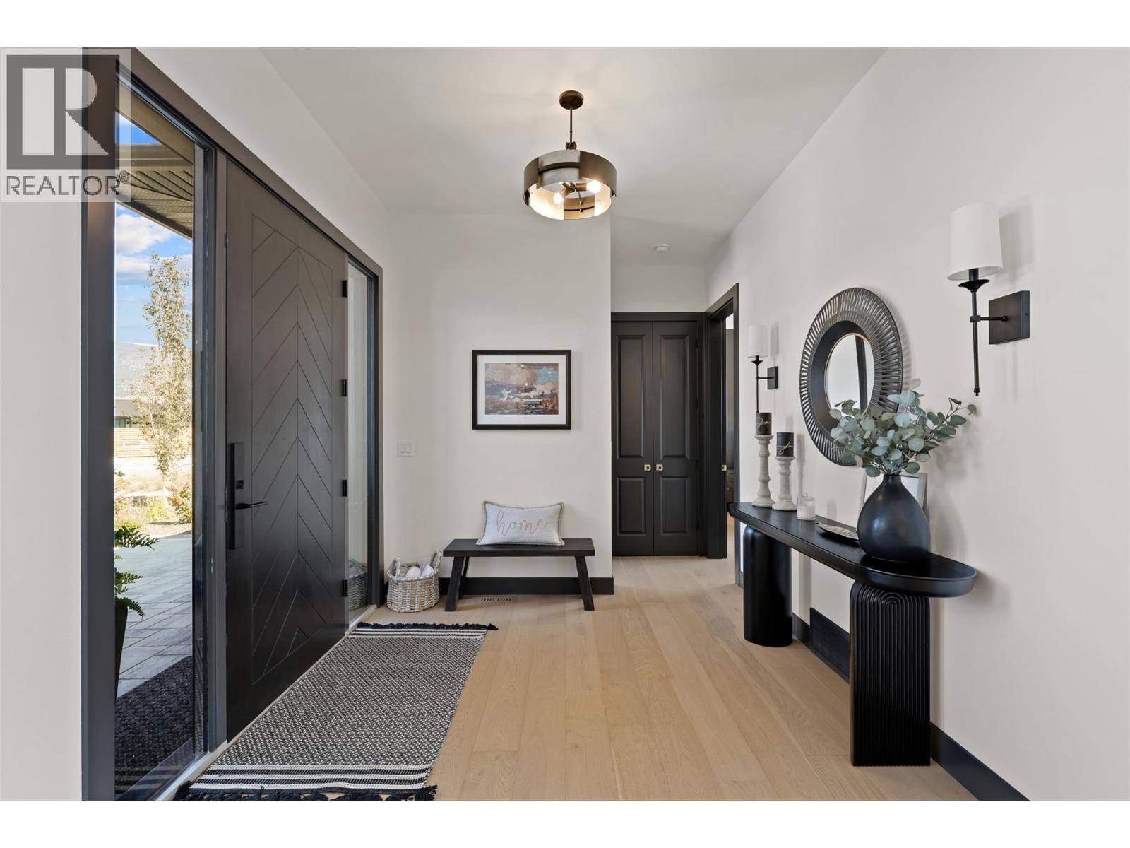 115 Lake Point Court, Kamloops, British Columbia  V1S 0G2 - Photo 4 - 10386788