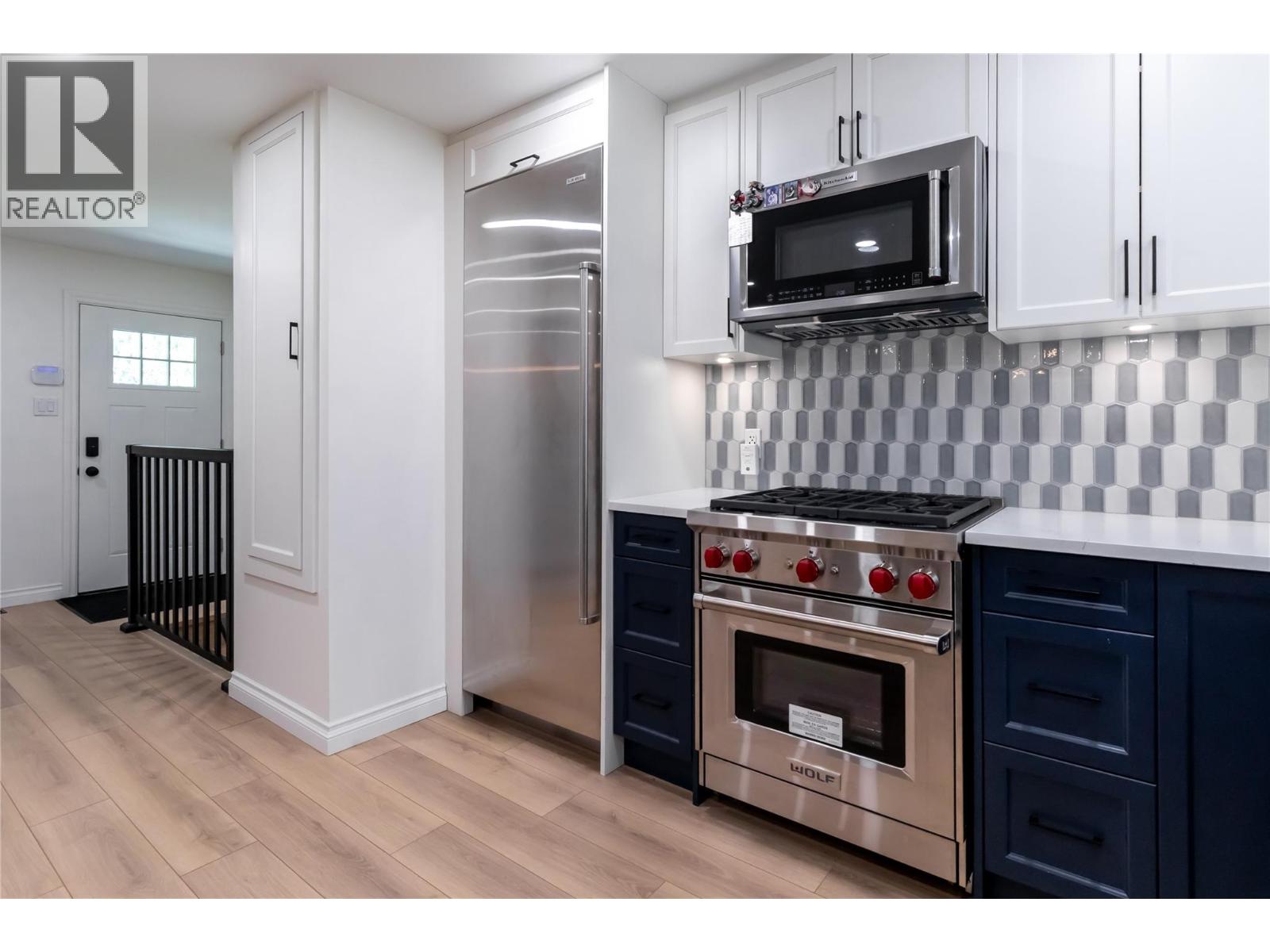 6453 Ranchero Drive, Salmon Arm, British Columbia  V1E 2R1 - Photo 11 - 10386560