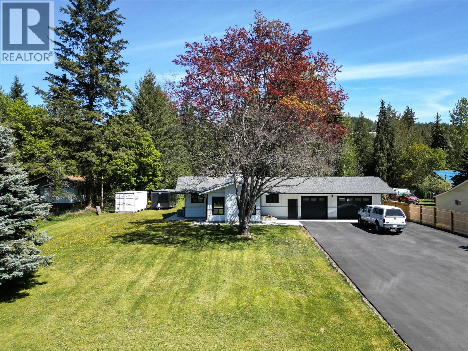 6453 Ranchero Drive, Salmon Arm, British Columbia  V1E 2R1 - Photo 3 - 10386560
