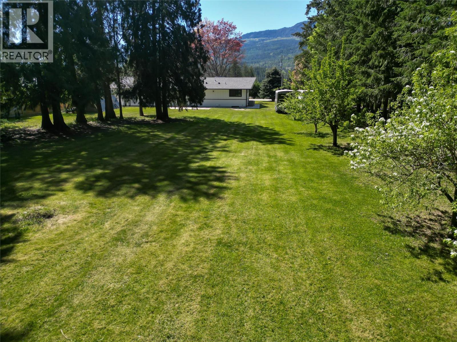 6453 Ranchero Drive, Salmon Arm, British Columbia  V1E 2R1 - Photo 35 - 10386560