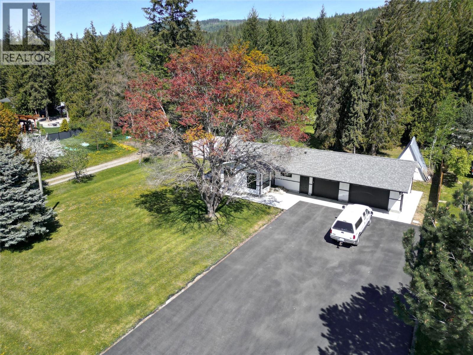 6453 Ranchero Drive, Salmon Arm, British Columbia  V1E 2R1 - Photo 5 - 10386560