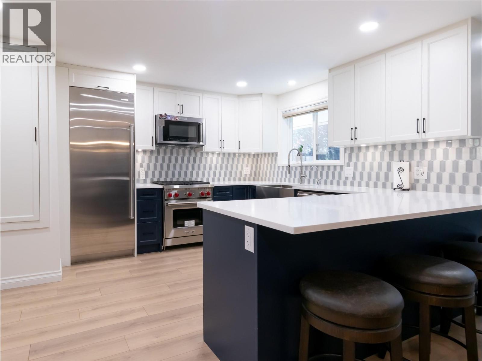 6453 Ranchero Drive, Salmon Arm, British Columbia  V1E 2R1 - Photo 9 - 10386560