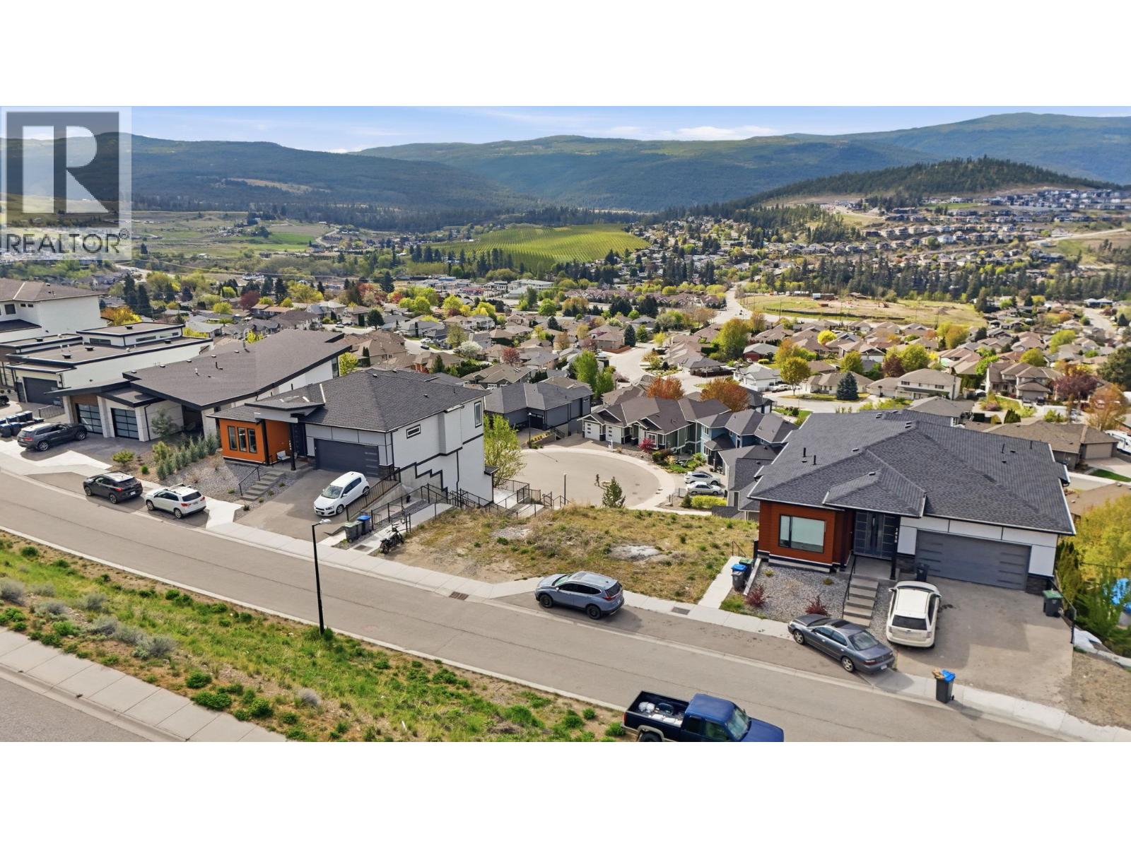 1485 Fairwood Lane, Kelowna, British Columbia  V1P 1T6 - Photo 2 - 10386427