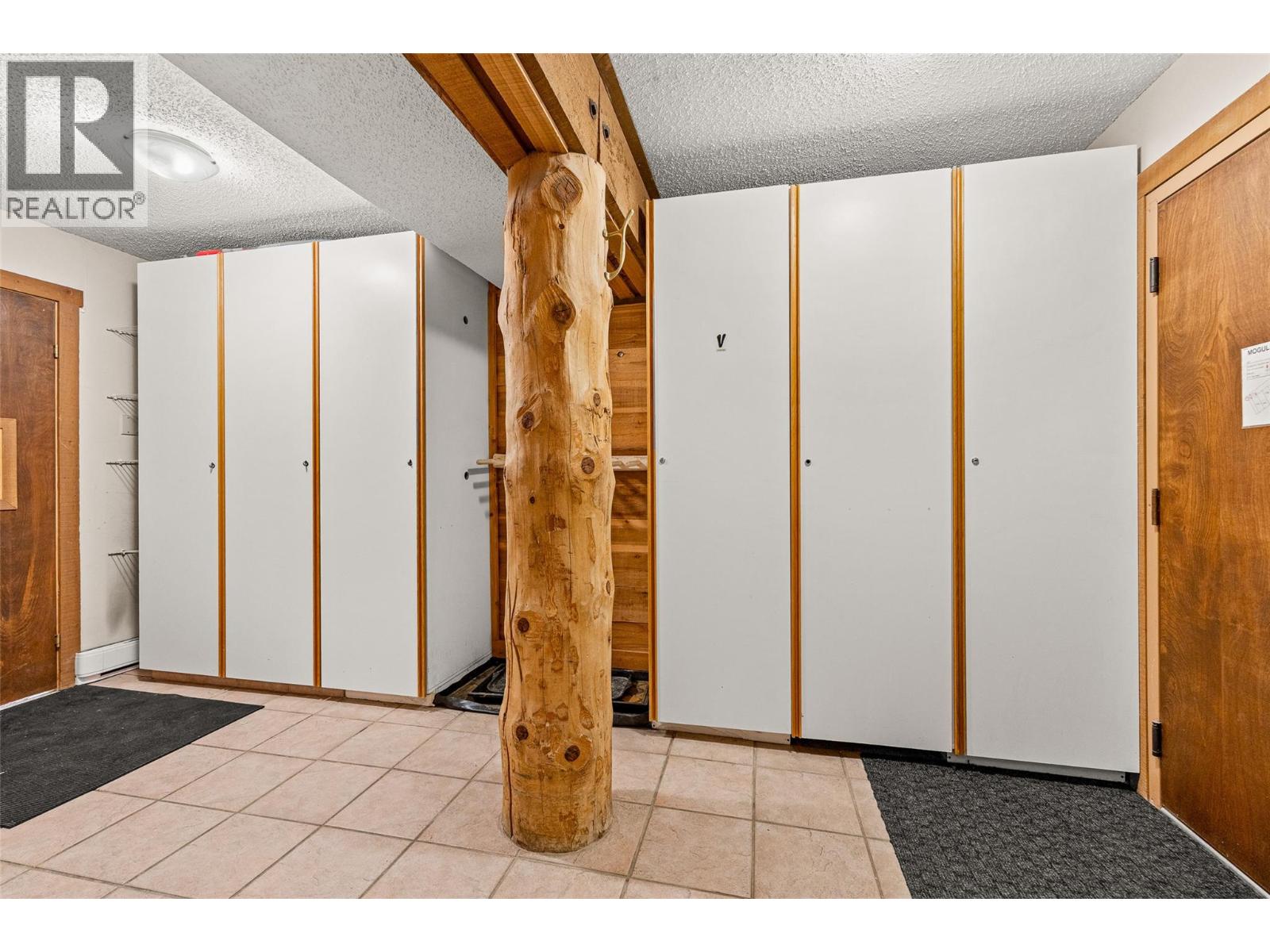 7470 Porcupine Road Unit# 610, Big White, British Columbia  V1X 4K5 - Photo 2 - 10384980