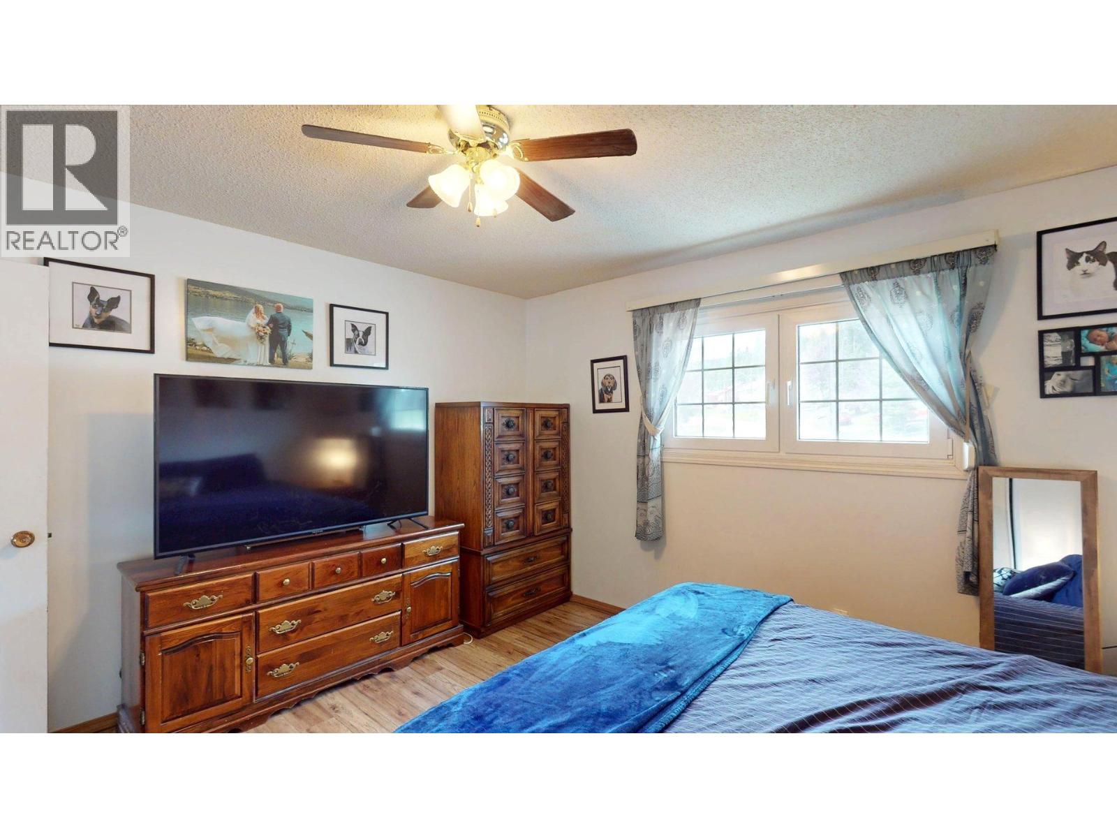 2607 Alpine Drive, Elkford, British Columbia  V0B 1H0 - Photo 16 - 10386786
