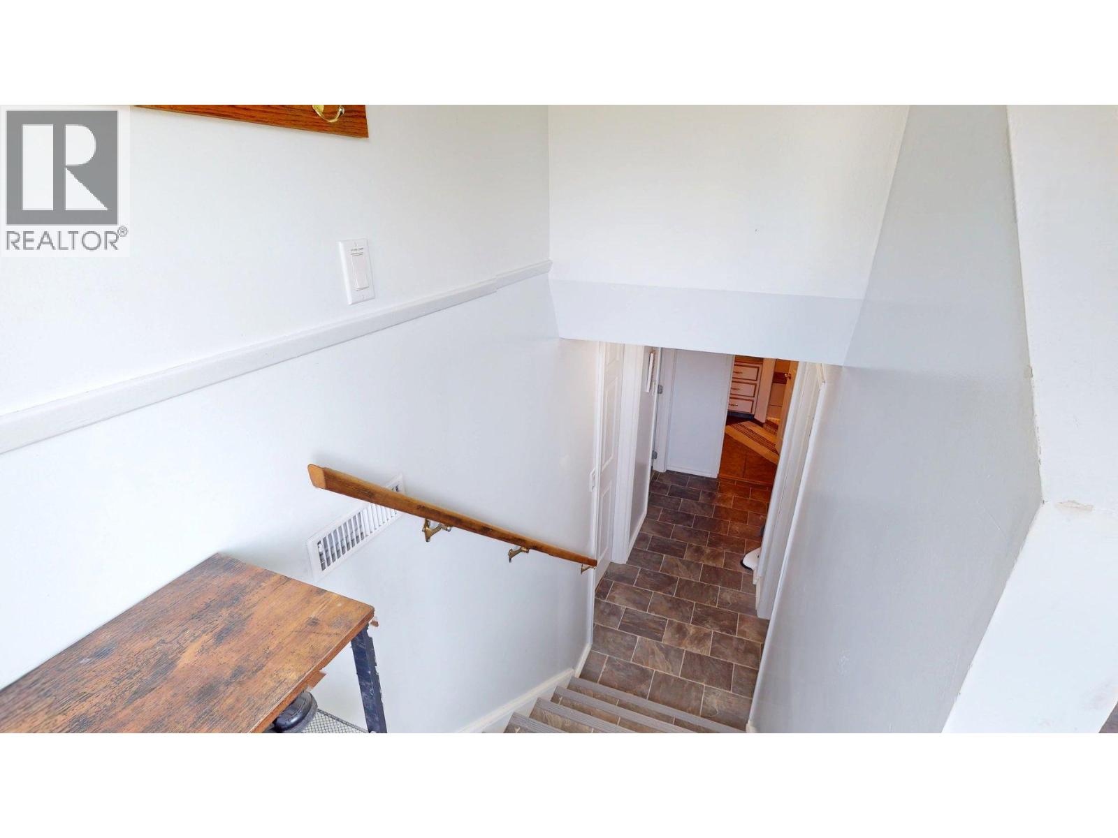 2607 Alpine Drive, Elkford, British Columbia  V0B 1H0 - Photo 19 - 10386786