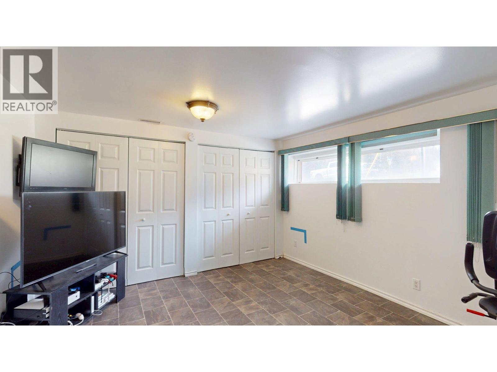 2607 Alpine Drive, Elkford, British Columbia  V0B 1H0 - Photo 20 - 10386786