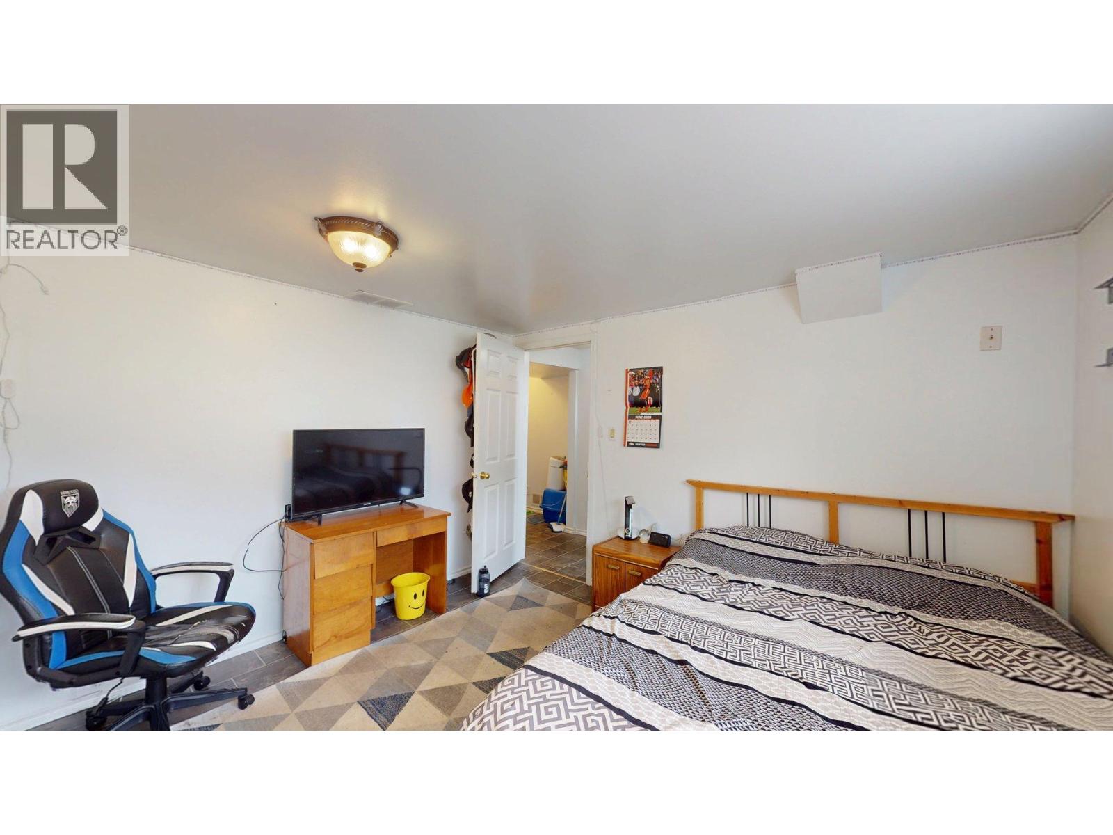 2607 Alpine Drive, Elkford, British Columbia  V0B 1H0 - Photo 24 - 10386786
