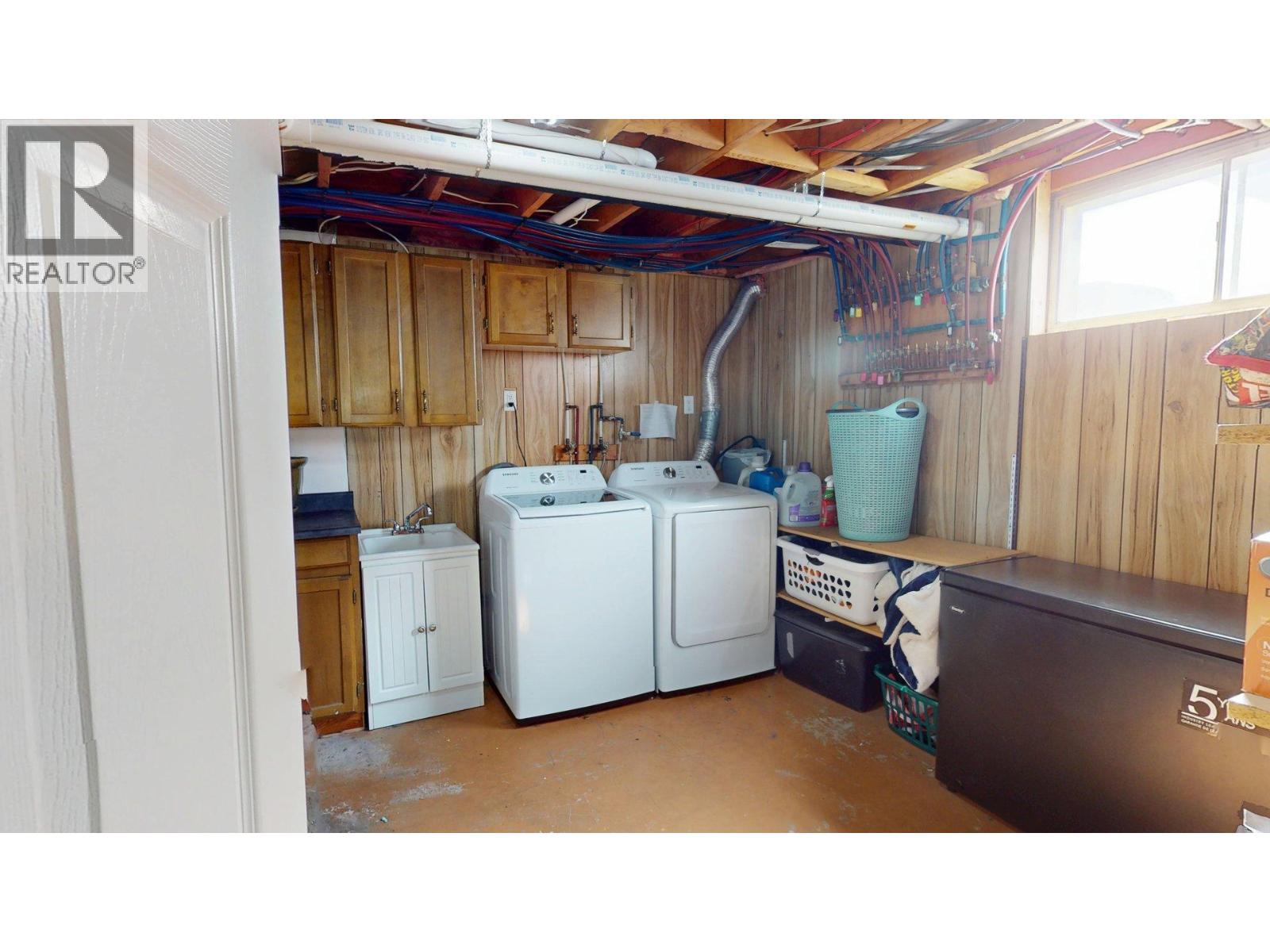 2607 Alpine Drive, Elkford, British Columbia  V0B 1H0 - Photo 29 - 10386786