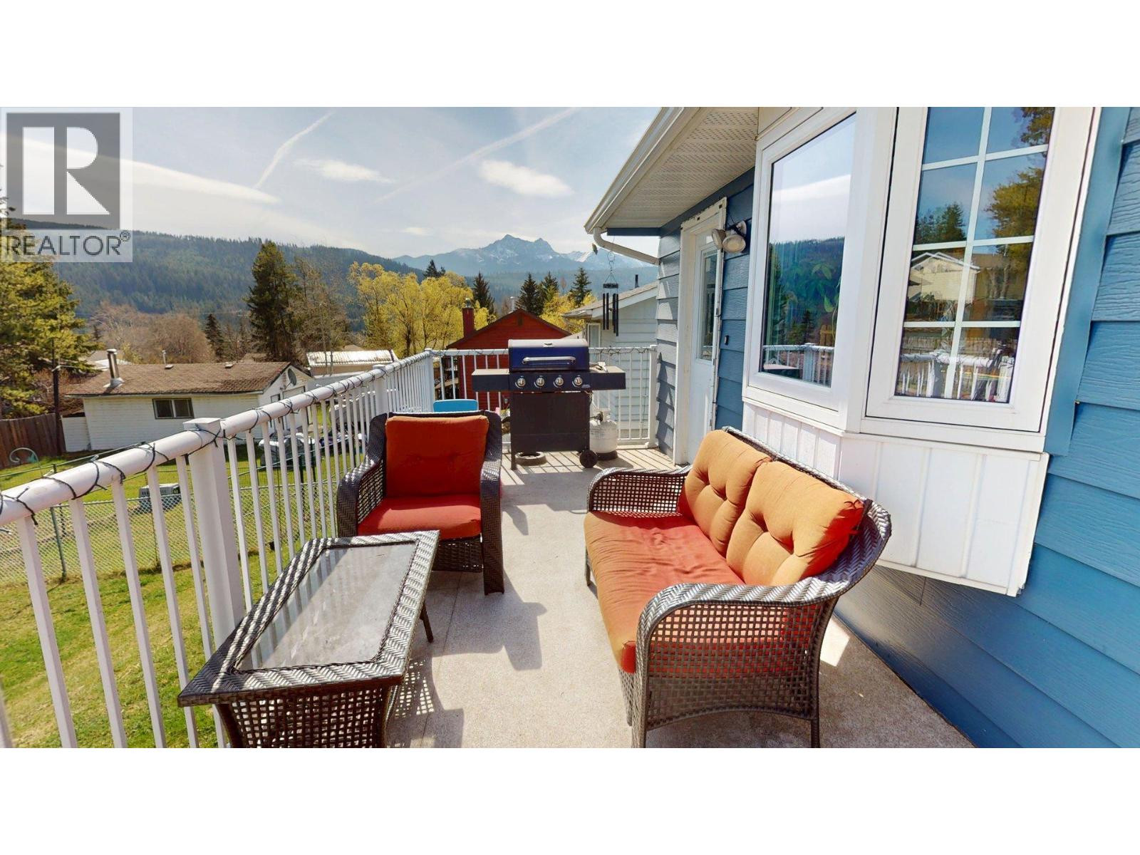 2607 Alpine Drive, Elkford, British Columbia  V0B 1H0 - Photo 32 - 10386786