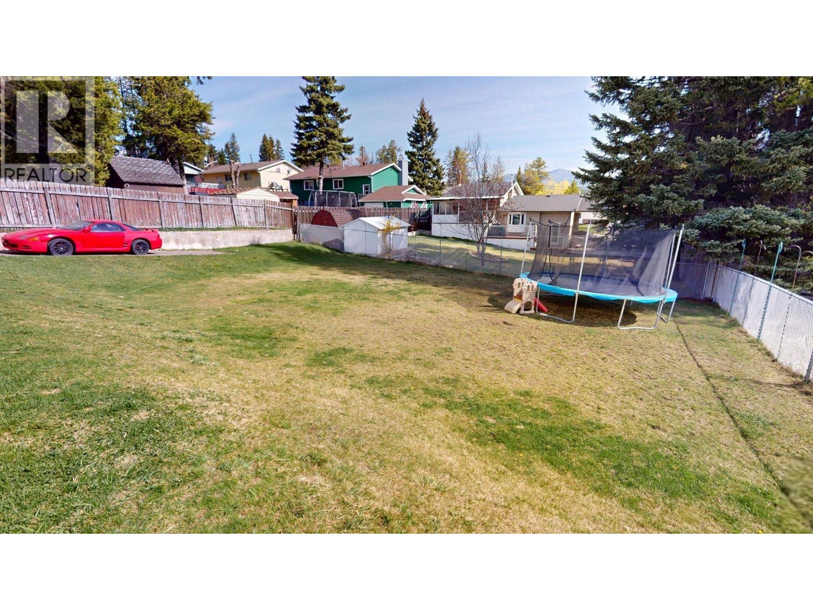 2607 Alpine Drive, Elkford, British Columbia  V0B 1H0 - Photo 33 - 10386786