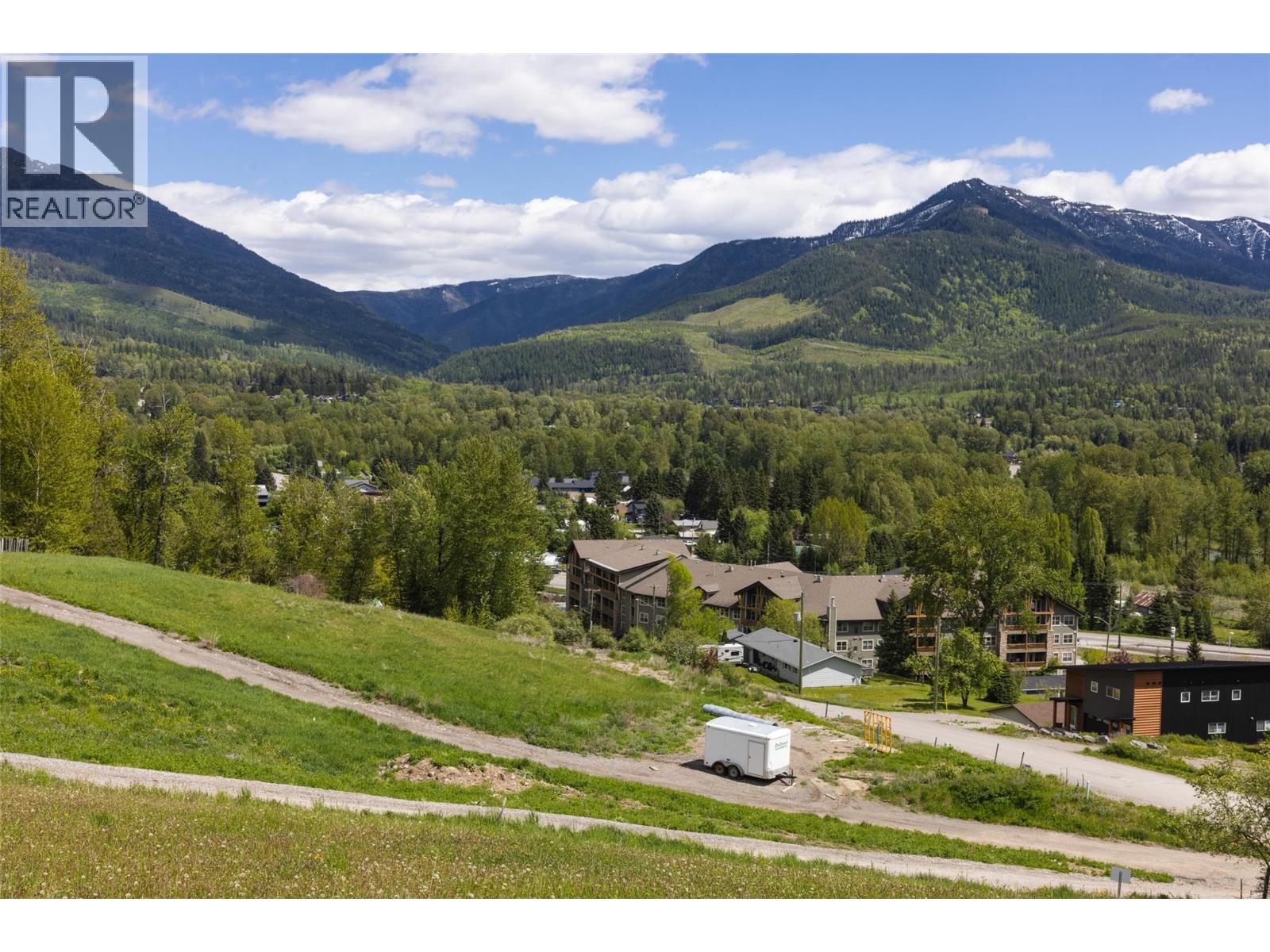 1683 Mcleod Avenue, Fernie, British Columbia  V0B 1M1 - Photo 21 - 10386602