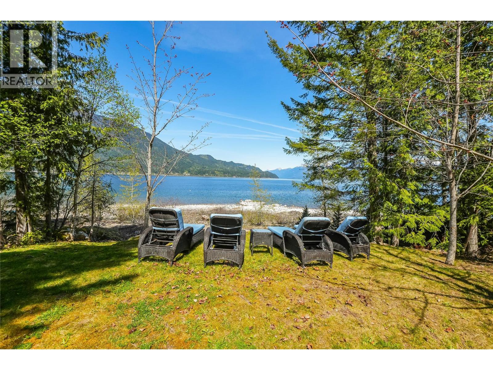271 Kootenay Lake Road, procter, British Columbia