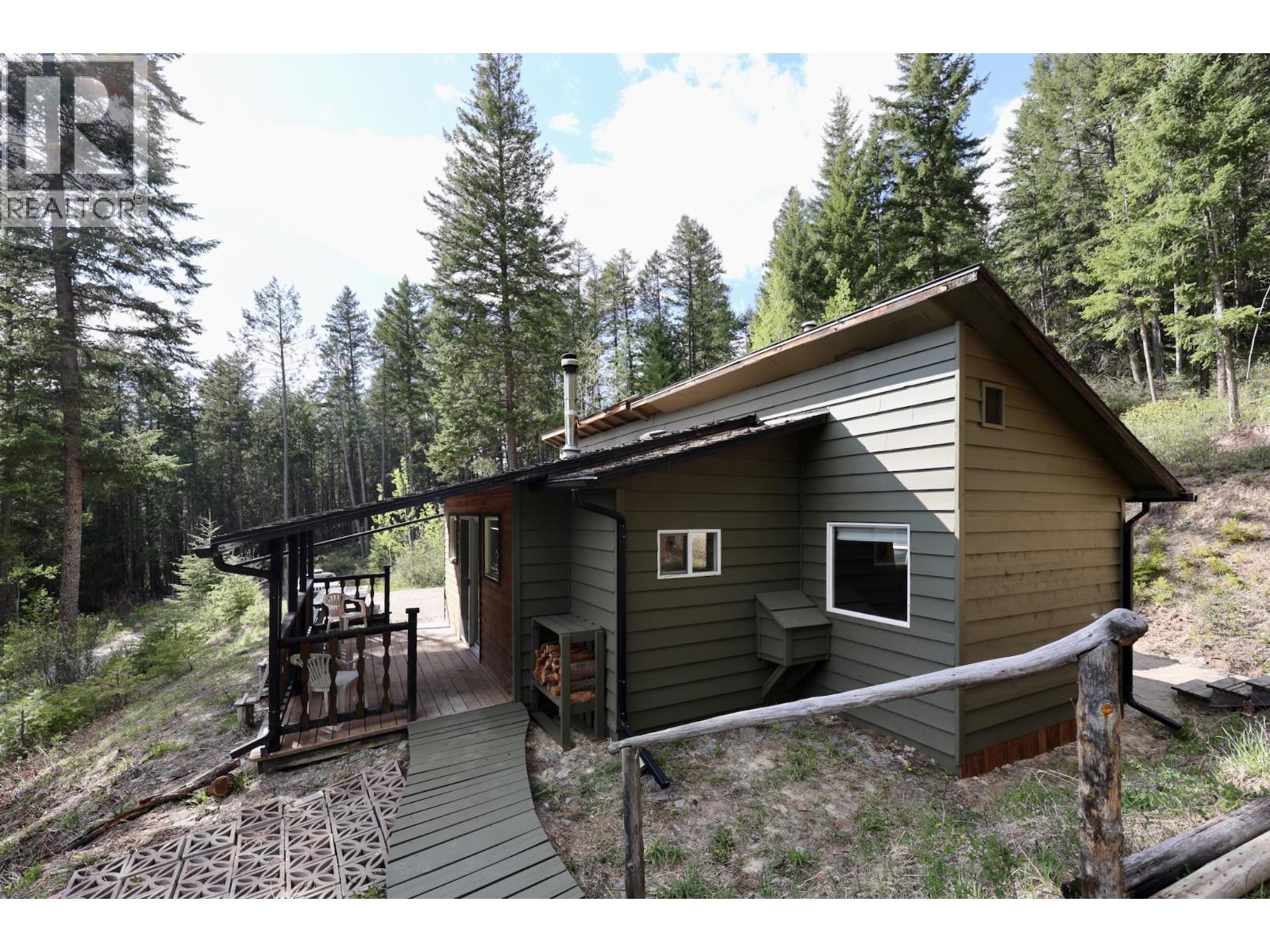 3033 Olive Road, Golden, British Columbia  V0A 1H0 - Photo 13 - 10386814