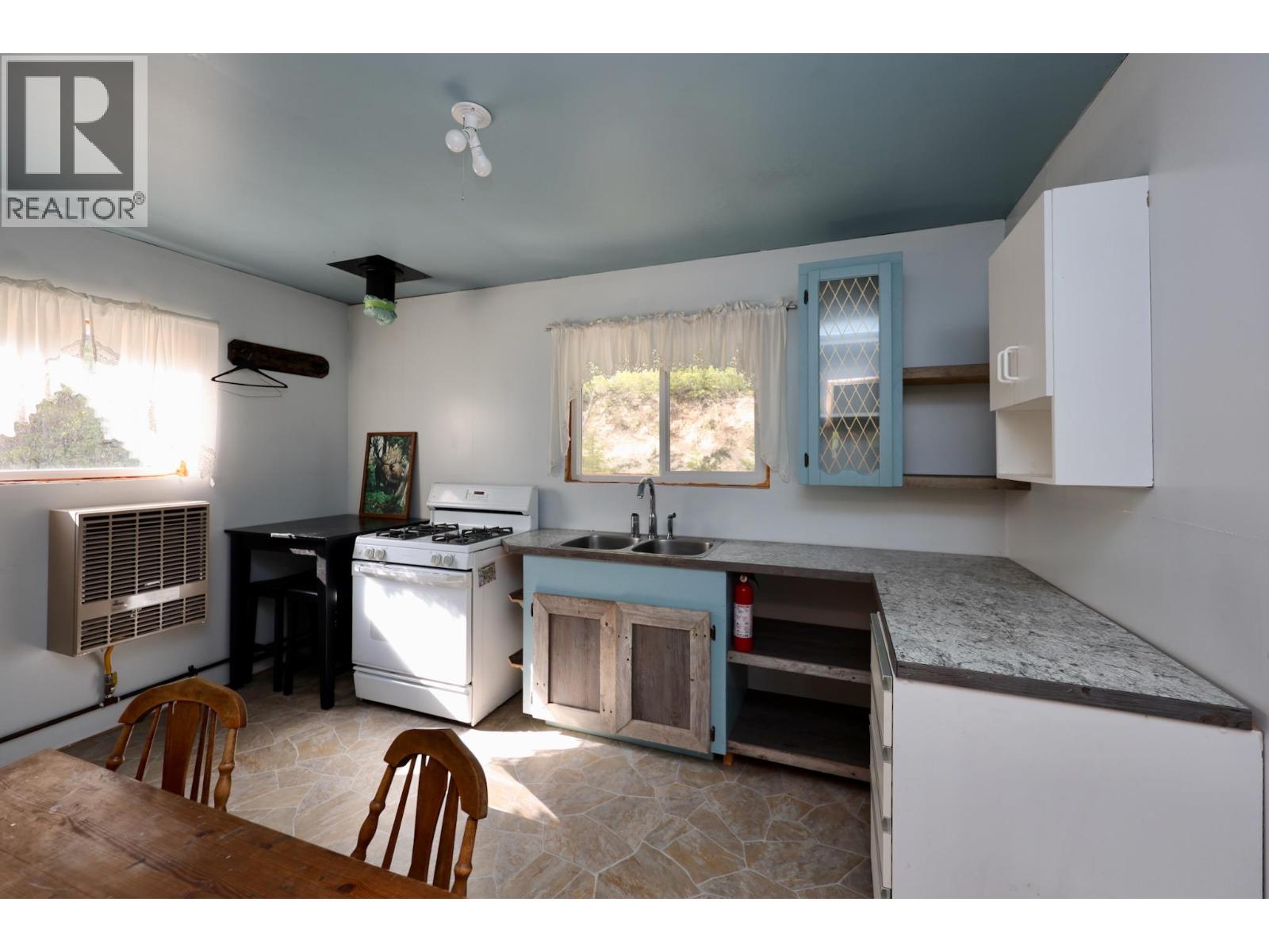 3033 Olive Road, Golden, British Columbia  V0A 1H0 - Photo 18 - 10386814
