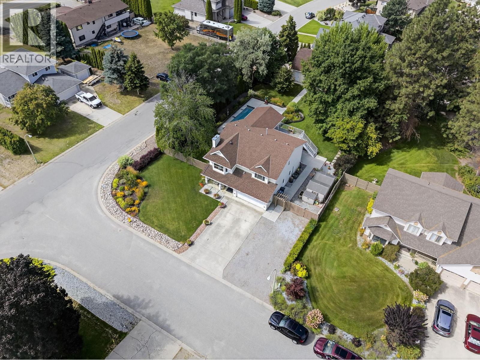 3920 Mowitch Court, Kelowna, British Columbia  V1W 4E6 - Photo 4 - 10386376