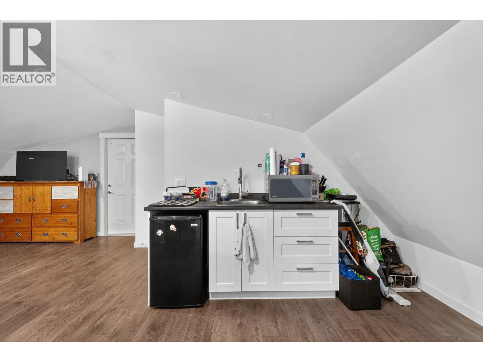 3920 Mowitch Court, Kelowna, British Columbia  V1W 4E6 - Photo 83 - 10386376