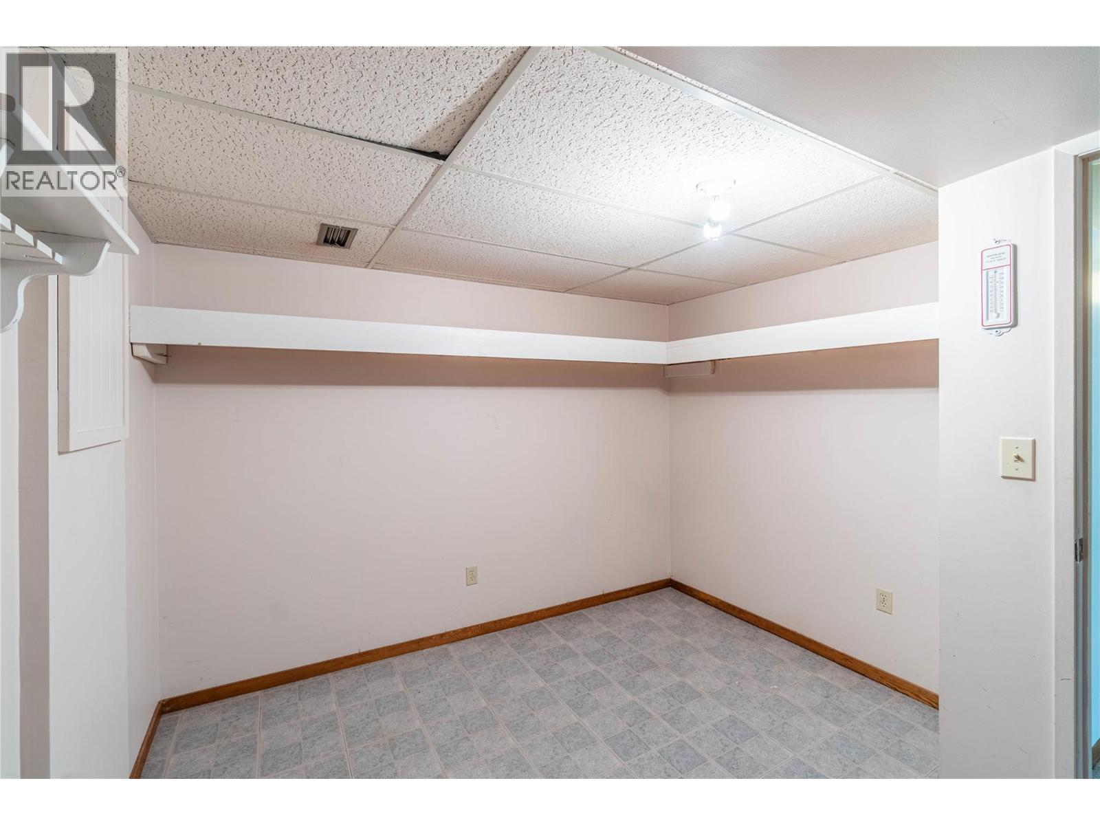 925 Sicamore Drive, Kamloops, British Columbia  V2B 8B7 - Photo 23 - 10386141
