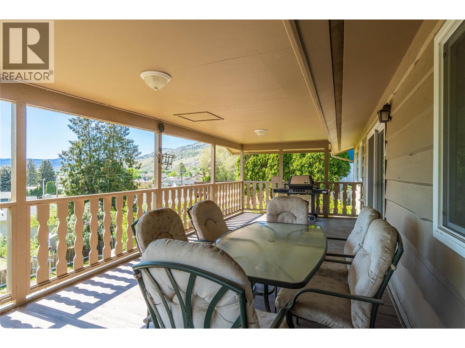 925 Sicamore Drive, Kamloops, British Columbia  V2B 8B7 - Photo 4 - 10386141