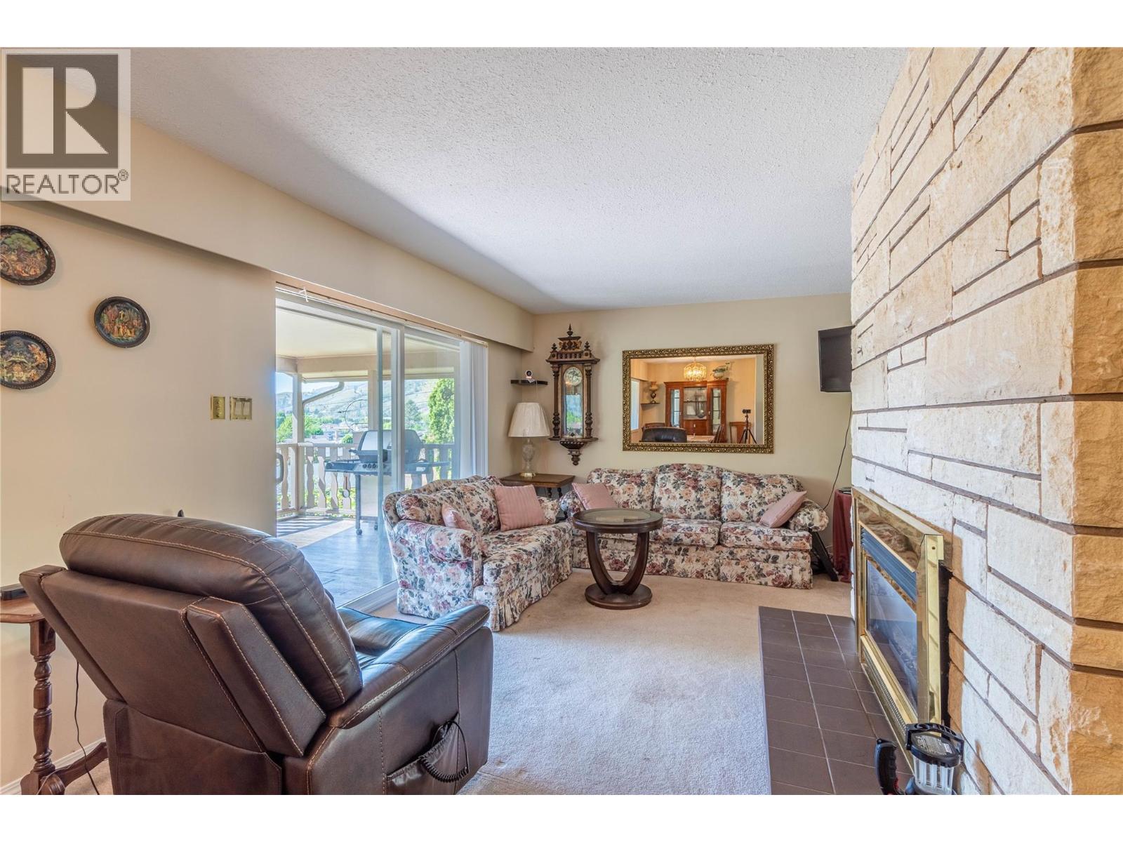 925 Sicamore Drive, Kamloops, British Columbia  V2B 8B7 - Photo 6 - 10386141