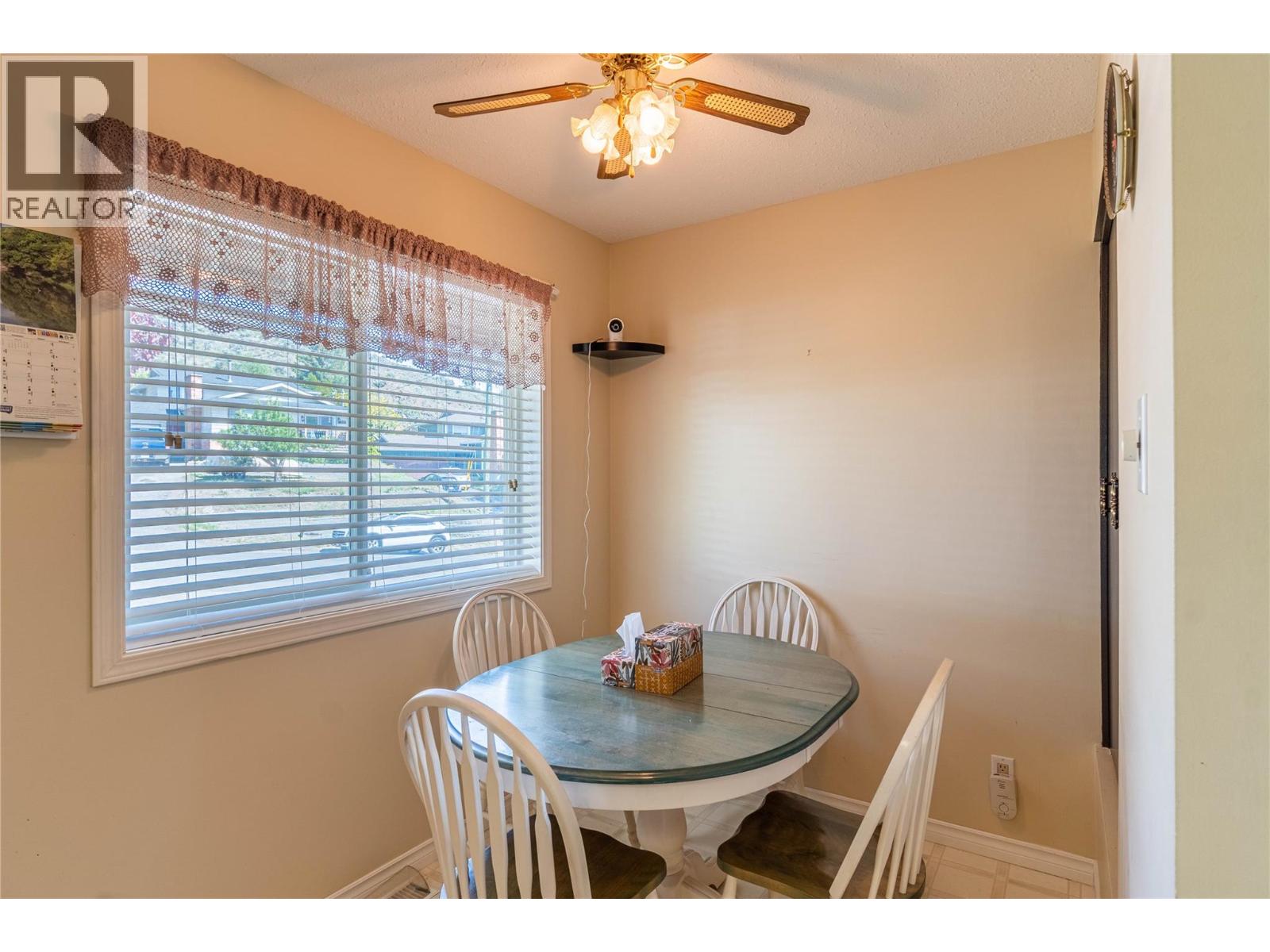 925 Sicamore Drive, Kamloops, British Columbia  V2B 8B7 - Photo 8 - 10386141