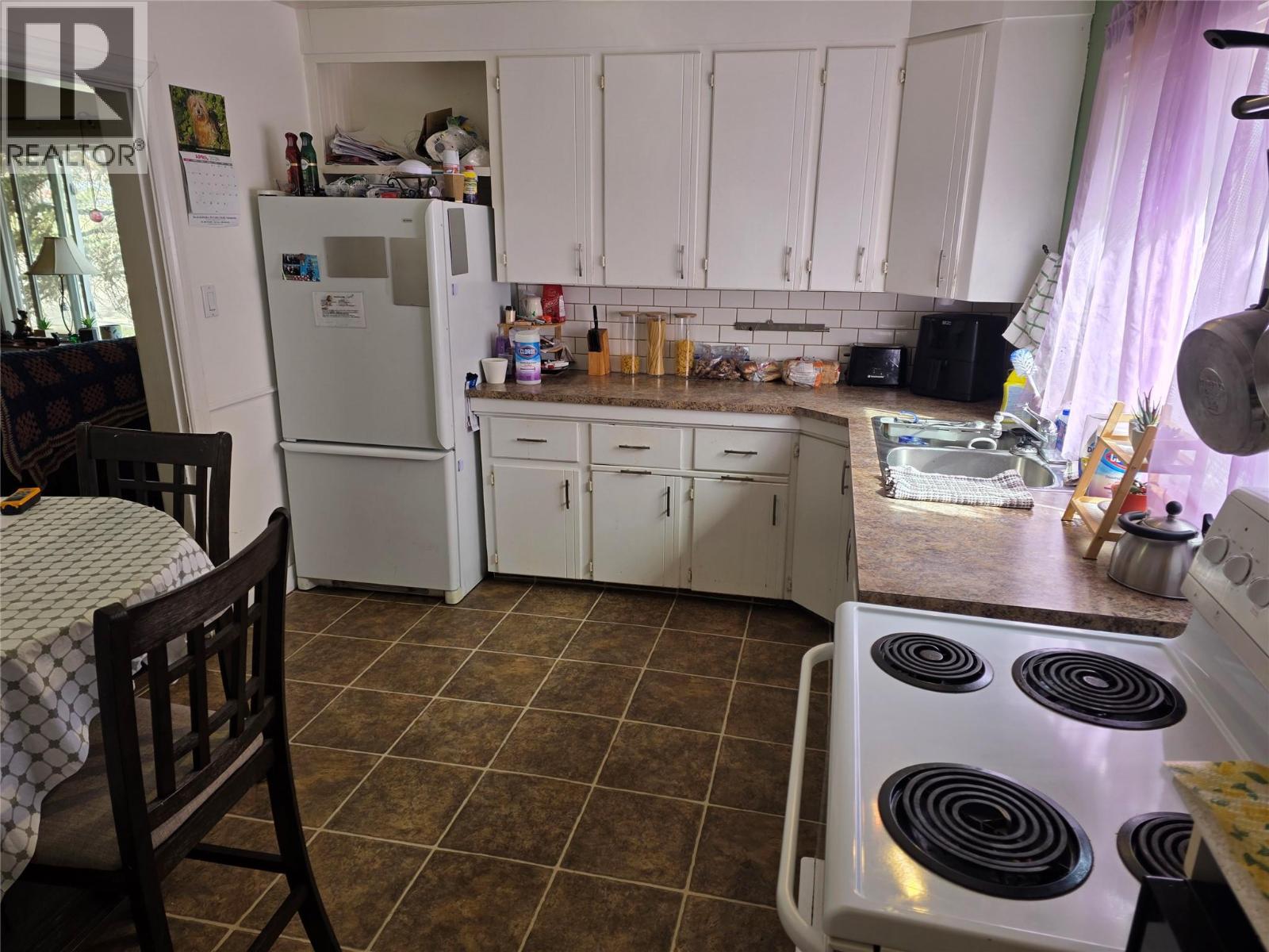 1225 104 Avenue, Dawson Creek, British Columbia  V1G 2J4 - Photo 6 - 10386820