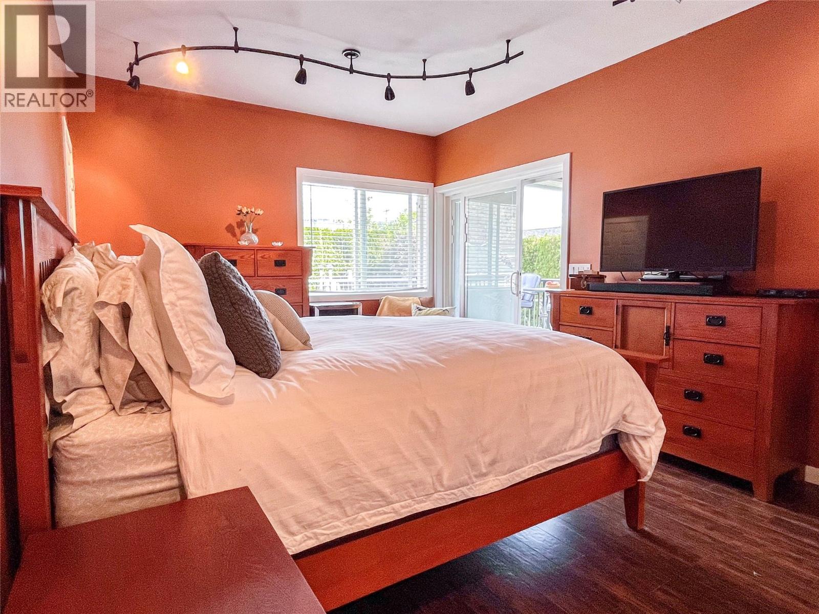 7817 89th Street, Osoyoos, British Columbia  V0H 1V0 - Photo 16 - 10386629