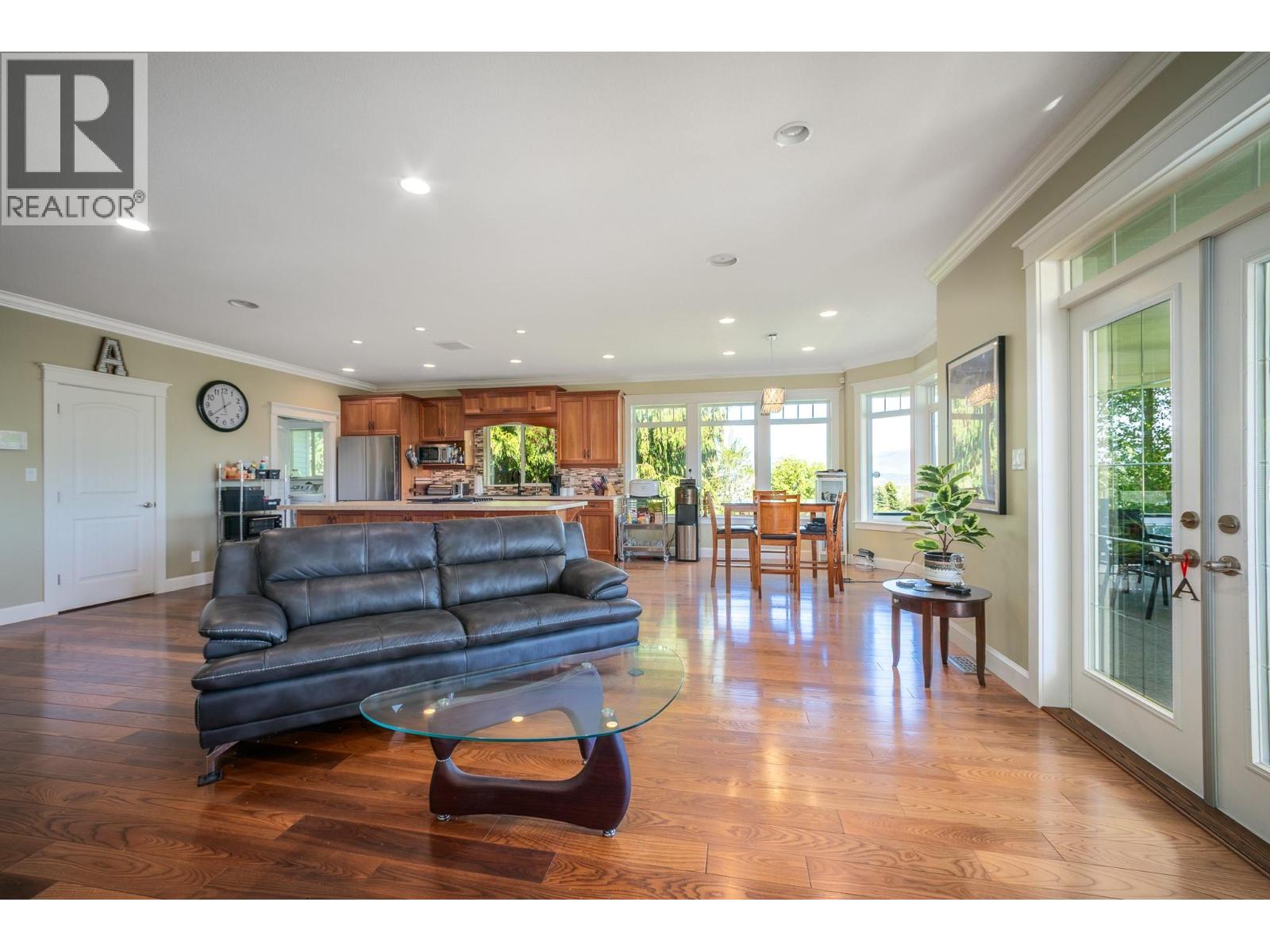 1446 Huckleberry Drive, Sorrento, British Columbia  V0E 2W2 - Photo 5 - 10384799