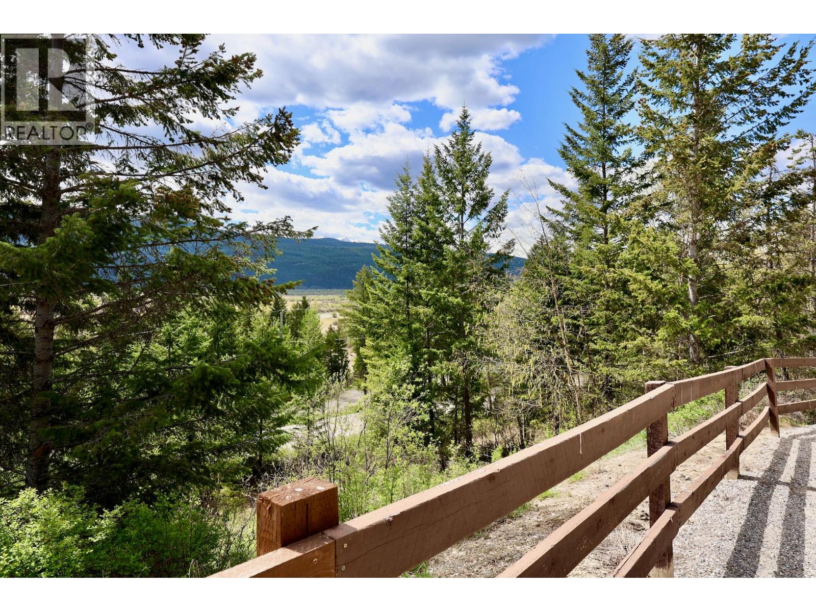 4905 Castledale View Estates Road Road, Golden, British Columbia  V0A 1L0 - Photo 4 - 10386811