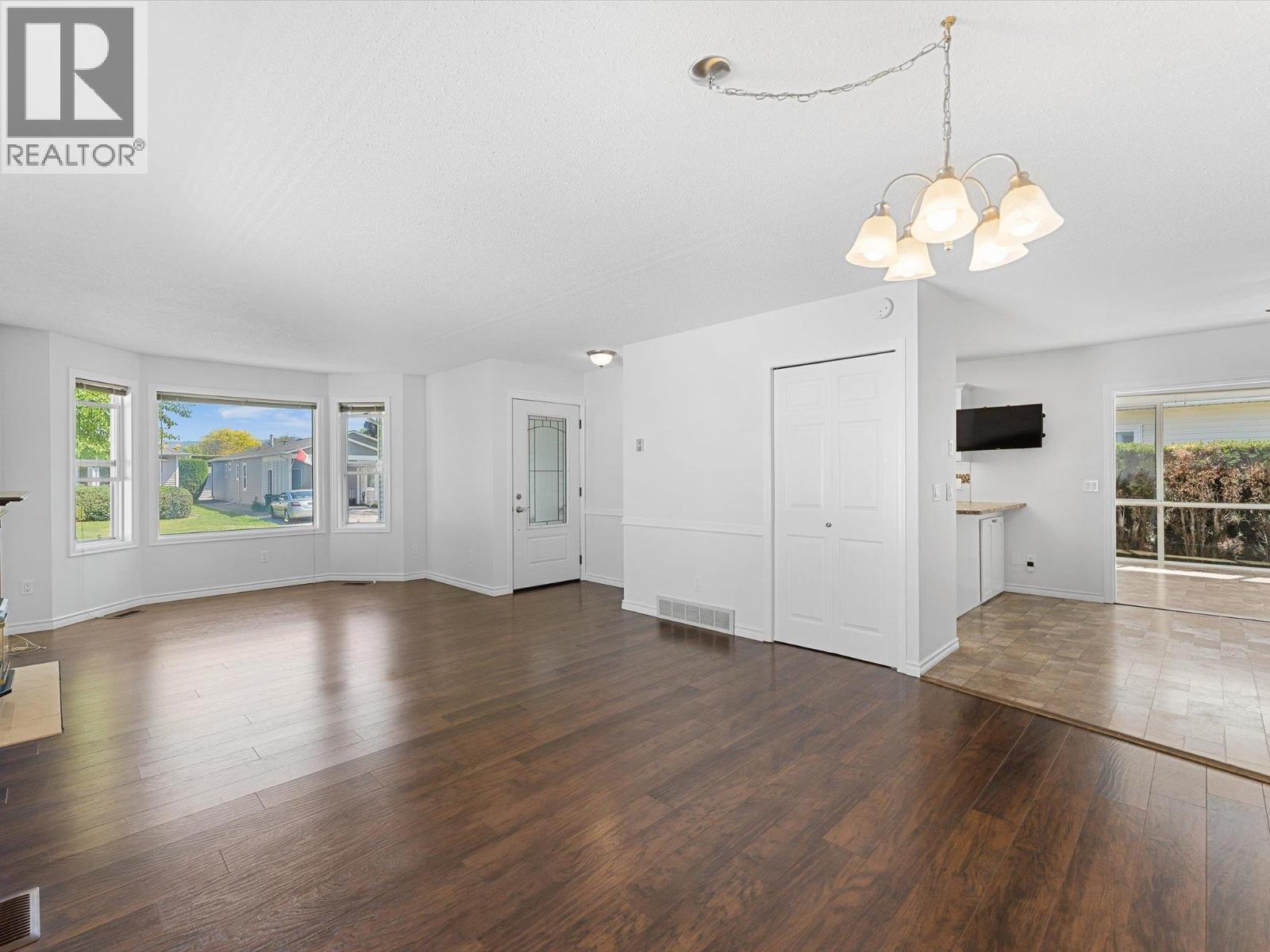 1260 Raymer Avenue Unit# 308, Kelowna, British Columbia  V1W 3S3 - Photo 5 - 10386779