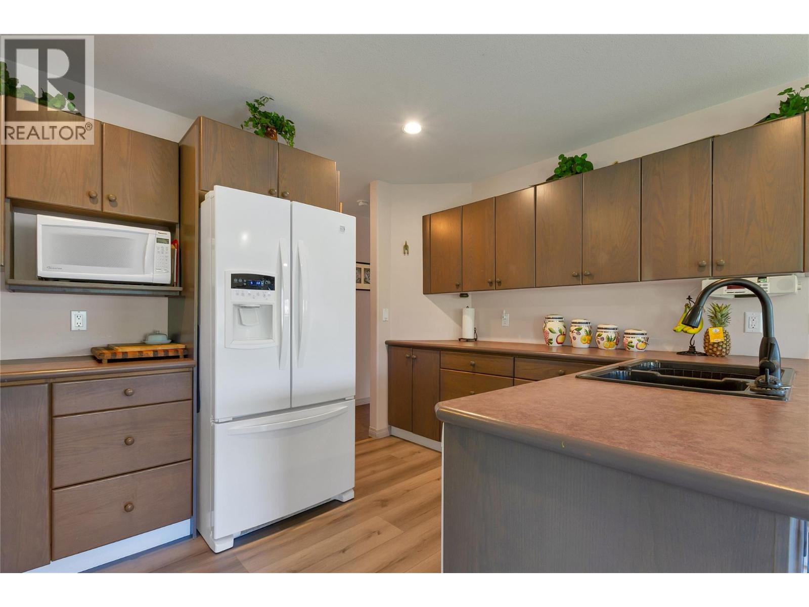 35 Peregrine Way, Vernon, British Columbia  V1H 1E4 - Photo 13 - 10386662