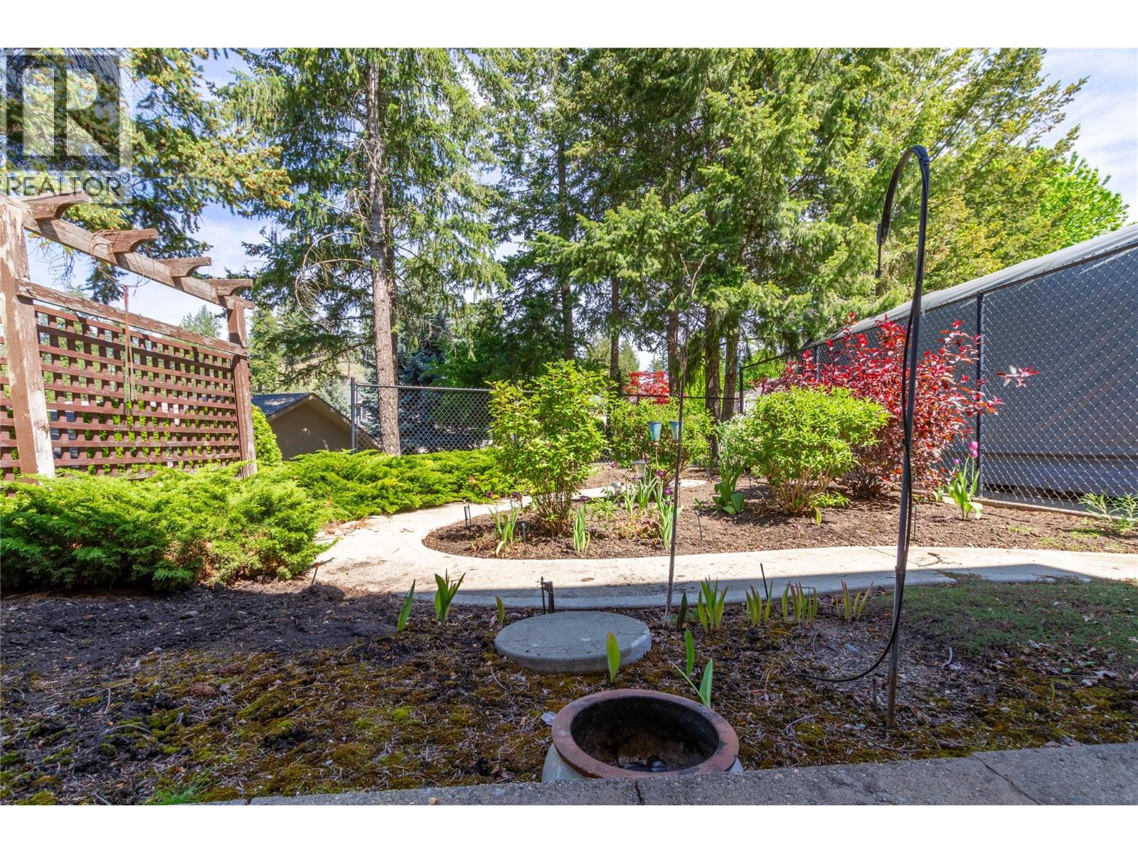 35 Peregrine Way, Vernon, British Columbia  V1H 1E4 - Photo 51 - 10386662